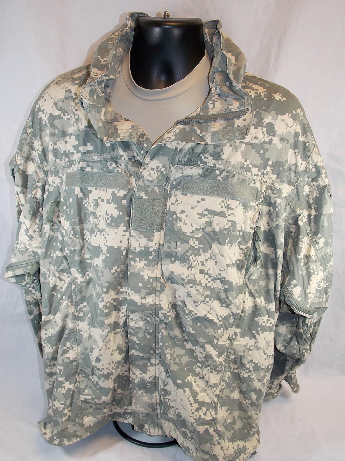 US ARMY ACU DIGITAL LEVEL 5 SOFT SHELL COLD WEATHER JACKET MEDIUM