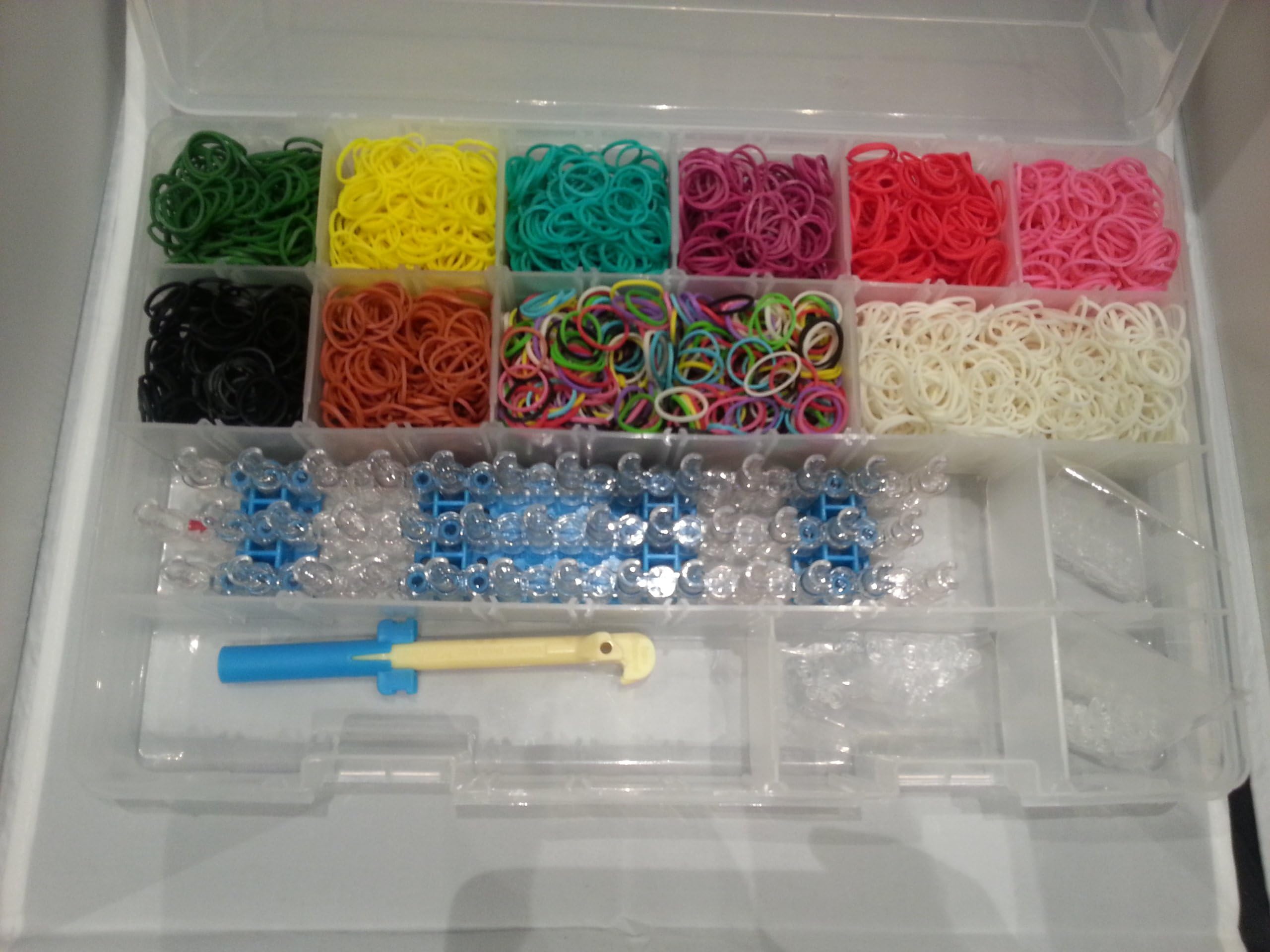 The Ultimate Rainbow Loom Complete Collection with 3600 Bandz & Case