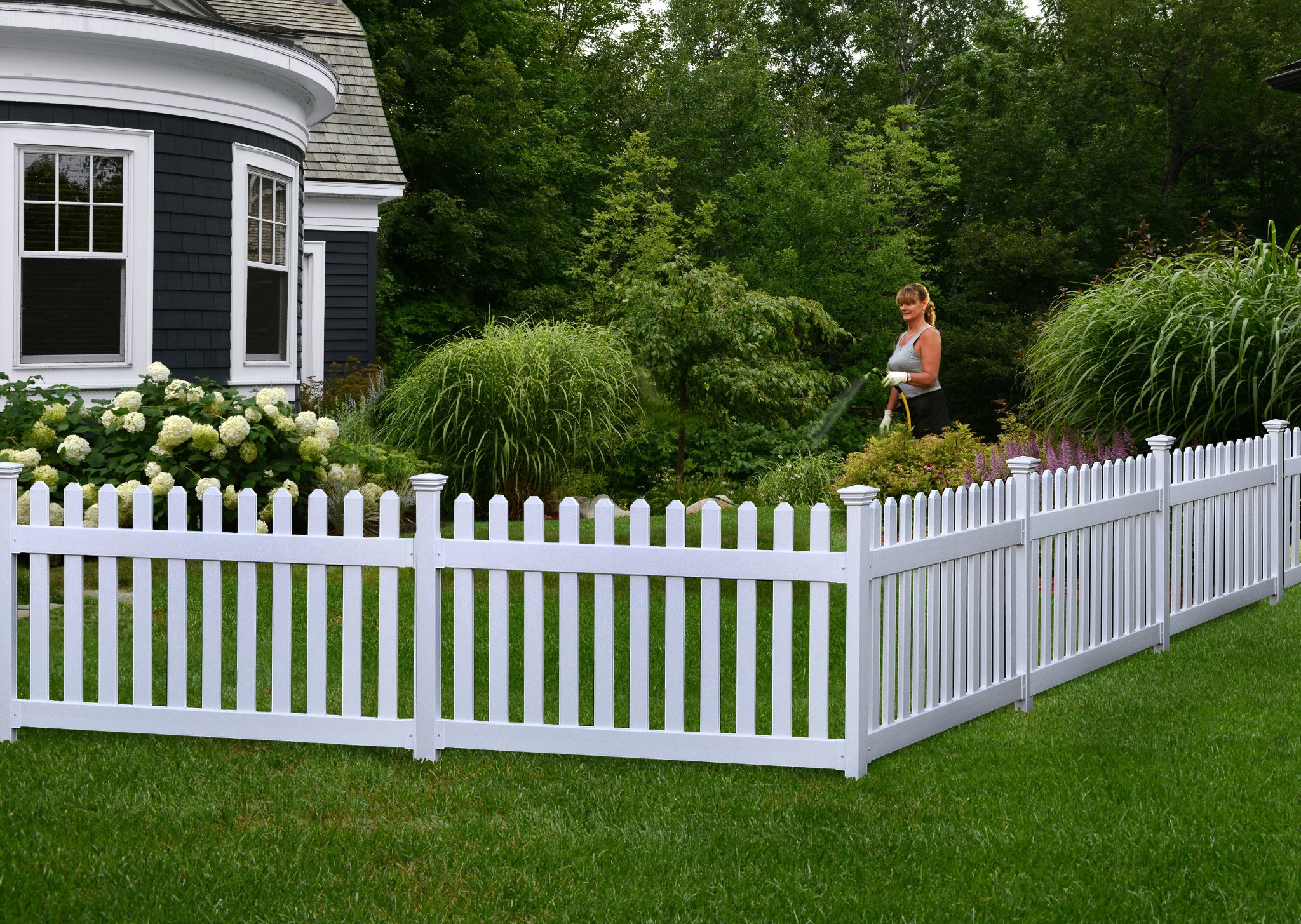 Zippity Outdoor Products ZP19002 Fence Newport, 36"H x 72"W, White