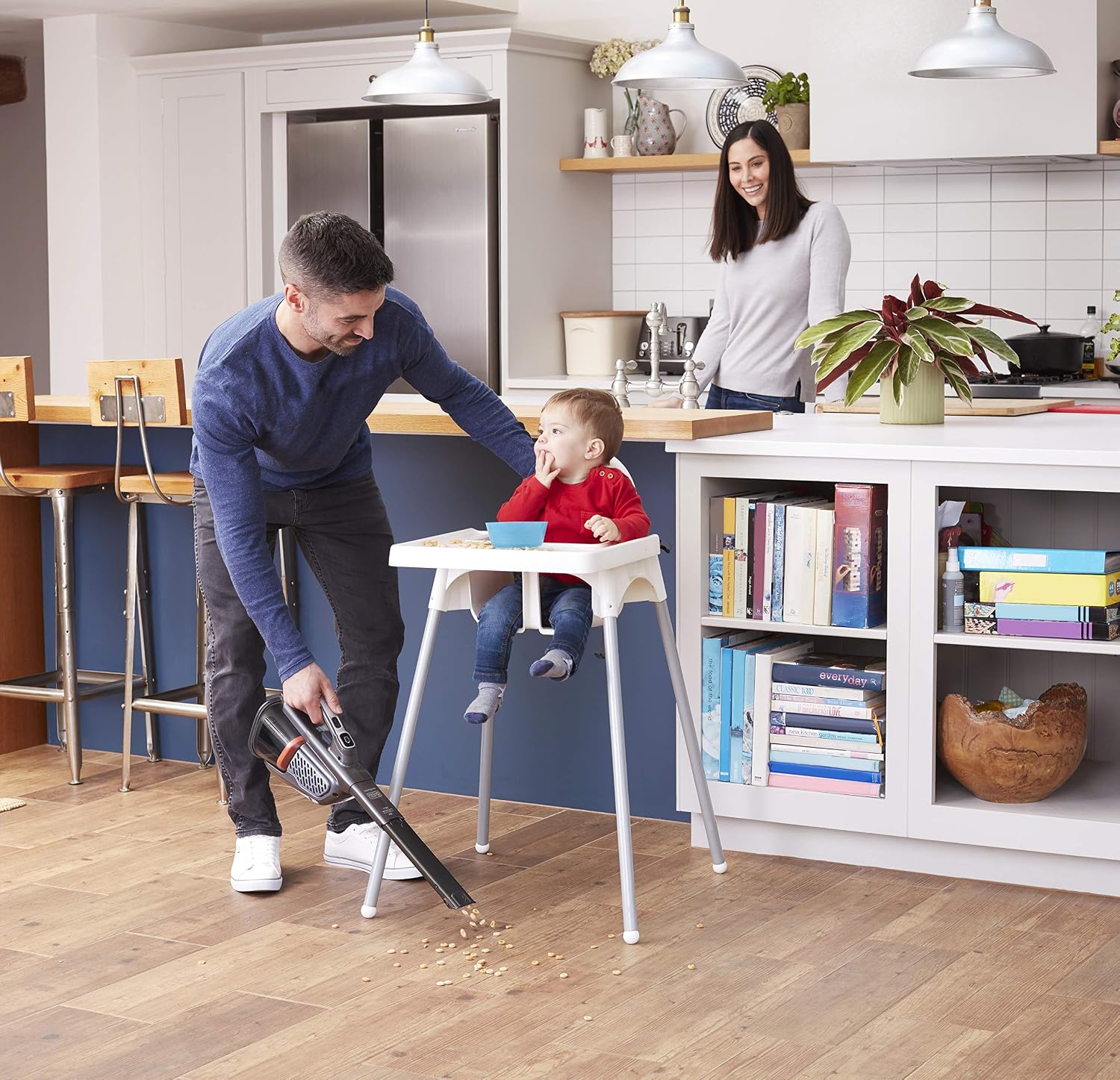 BLACK+DECKER dustbuster 18V 2.0Ah Cordless Handheld Vacuum Cleaner with Smart Tech LED Panel, BHHV520JF-QW - Image 4