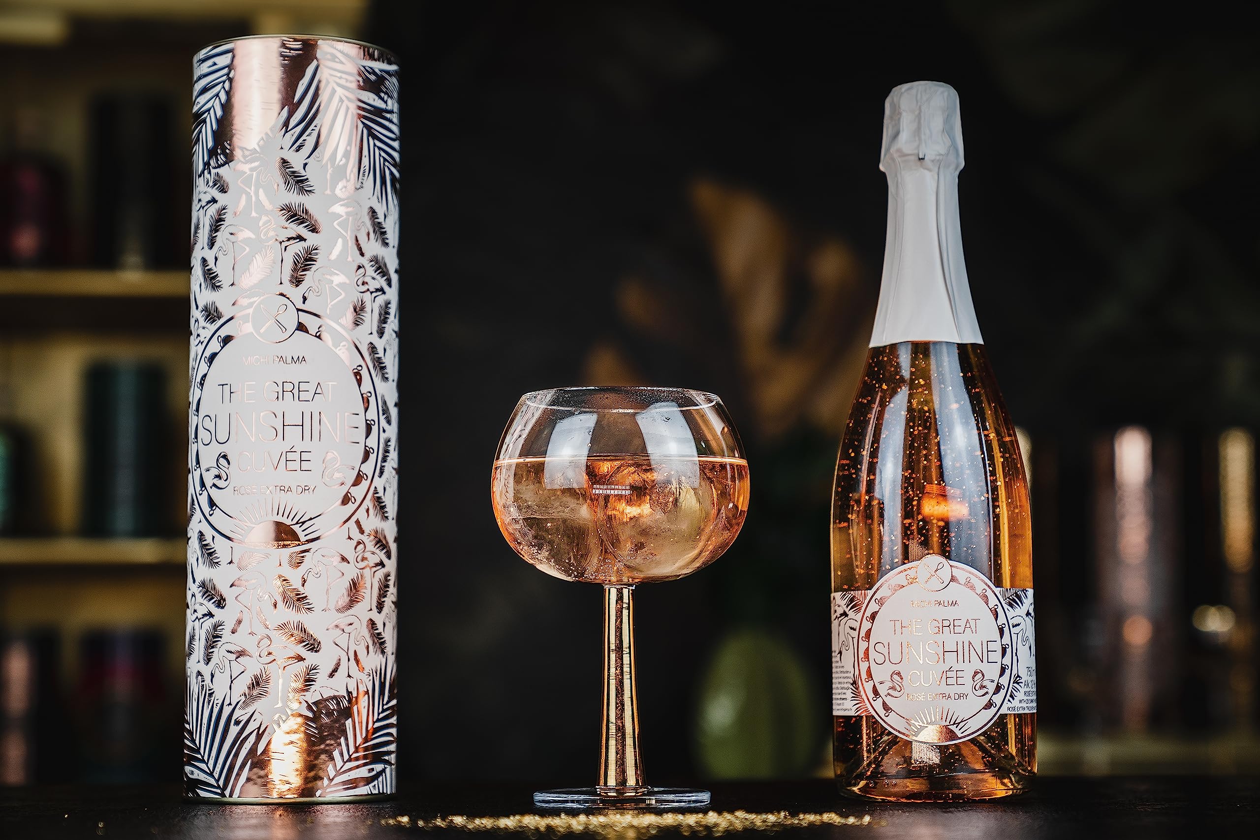 Michi Palma | The Great Sunshine Cuvée Rosé Extra Dry (1 x 0.75 l) | Mit 23 Karat reinem Blattgold und edler Geschenkverpackung | Goldene Geschenkidee 2