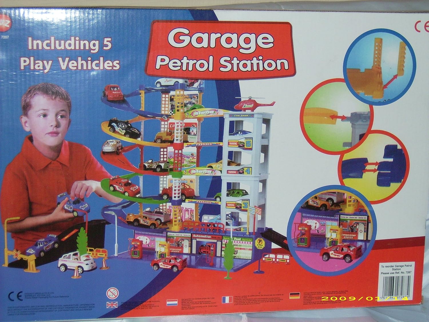 A to Z 7287 Garage and Petrol Station Playset, 4 level garage - Image 3