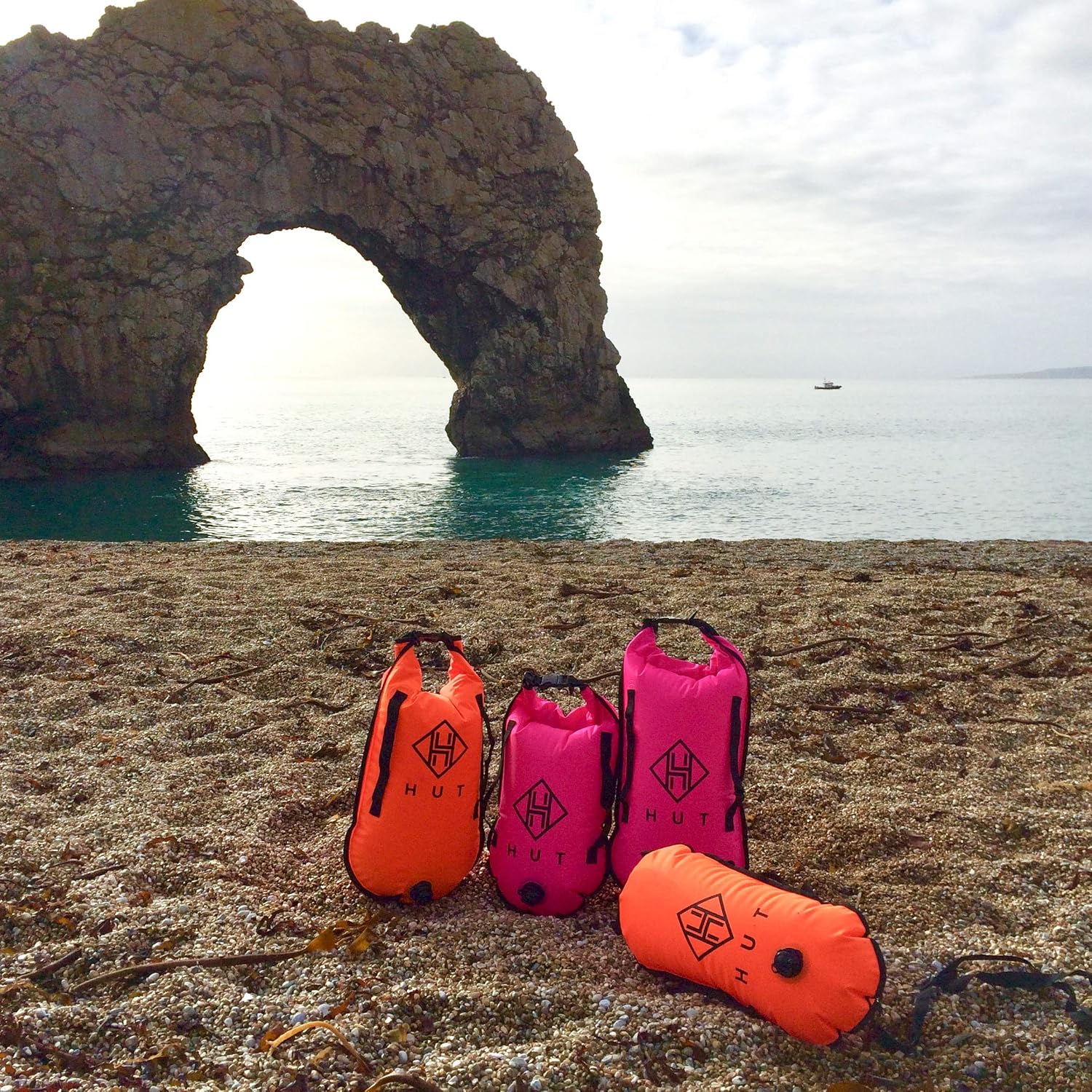 HUT Swim Buoy Dry Bag 28L - Image 5