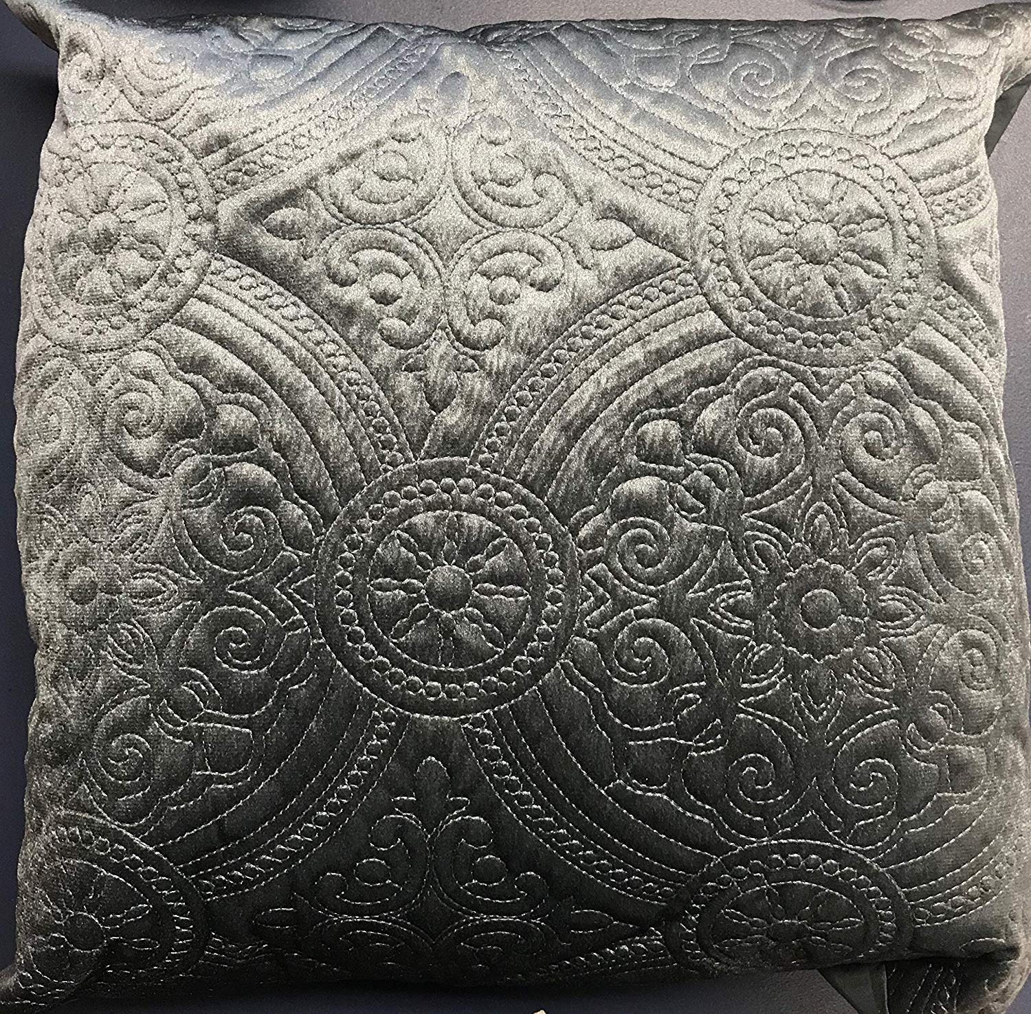Tahari Home 5 Piece Queen Comforter Set Soft Luxurious Quilted Velvet Circle Medallion Pattern In Charcoal Grey