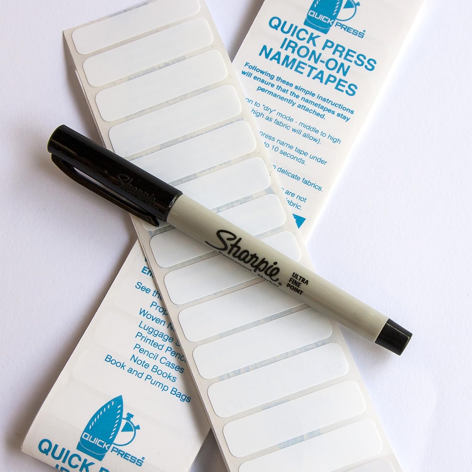 Sharpie Wasserij Permanente Marker Pen En Blank Iron On Nametape Naam Tag Kit Perfect Voor School Uniforms Care Homes Etc Amazon Nl