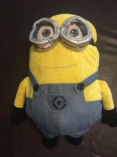 Amazon Com 16 Despicable Me Minion Pillow Toys Games