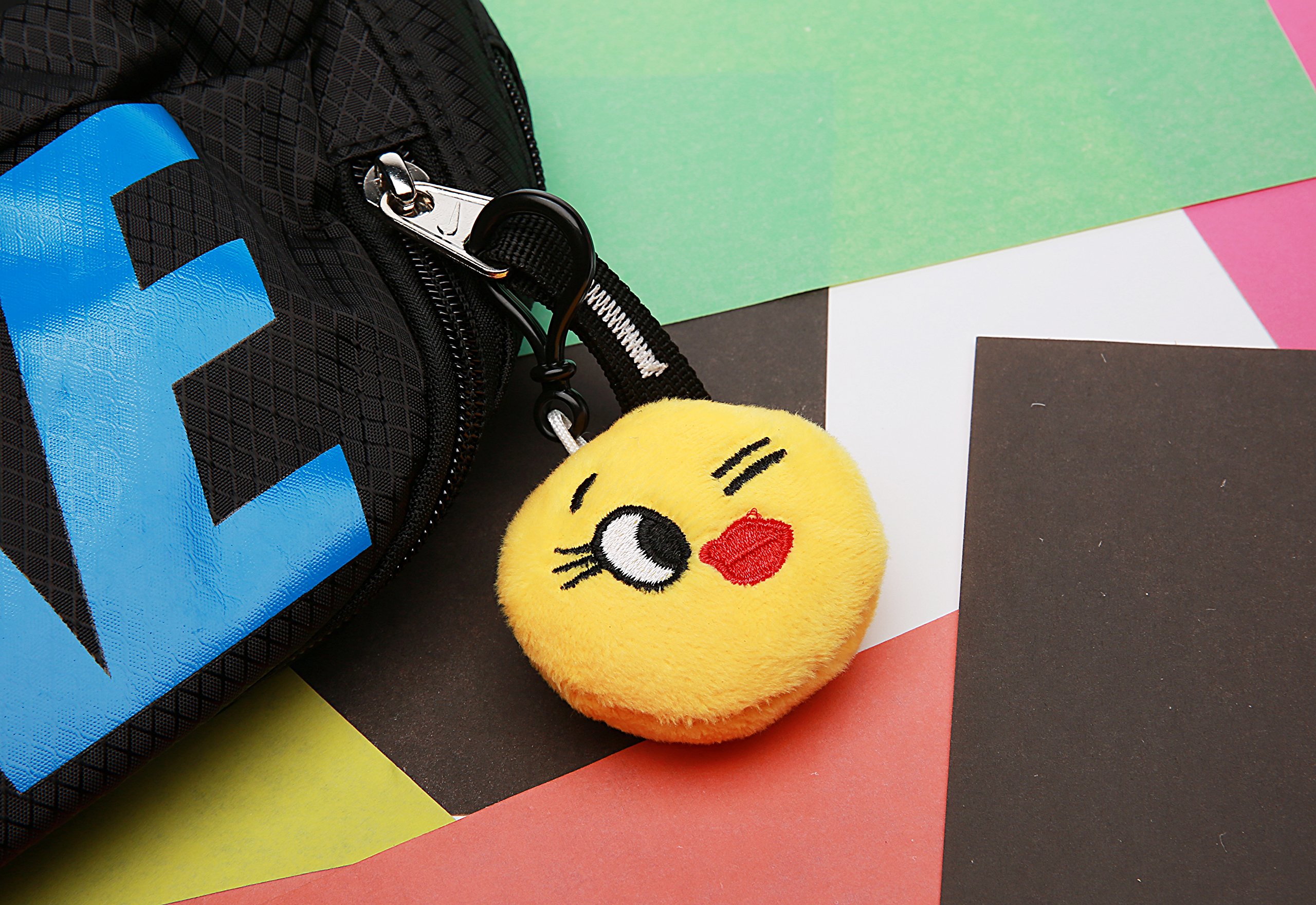 Emoji Mini Plush Pillows for Party Decorations ,2\