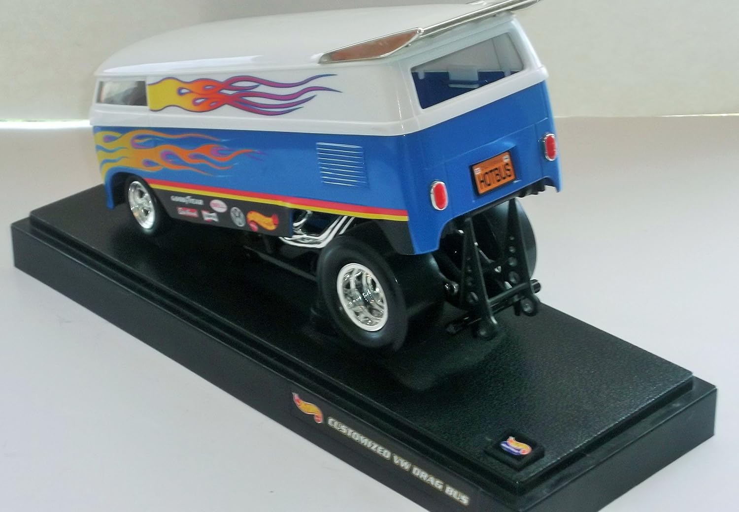 hot wheels vw drag bus 1 18