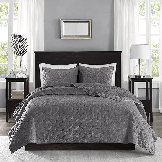 Amazon Com Madison Park Harper Velvet King Cal King Size Quilt