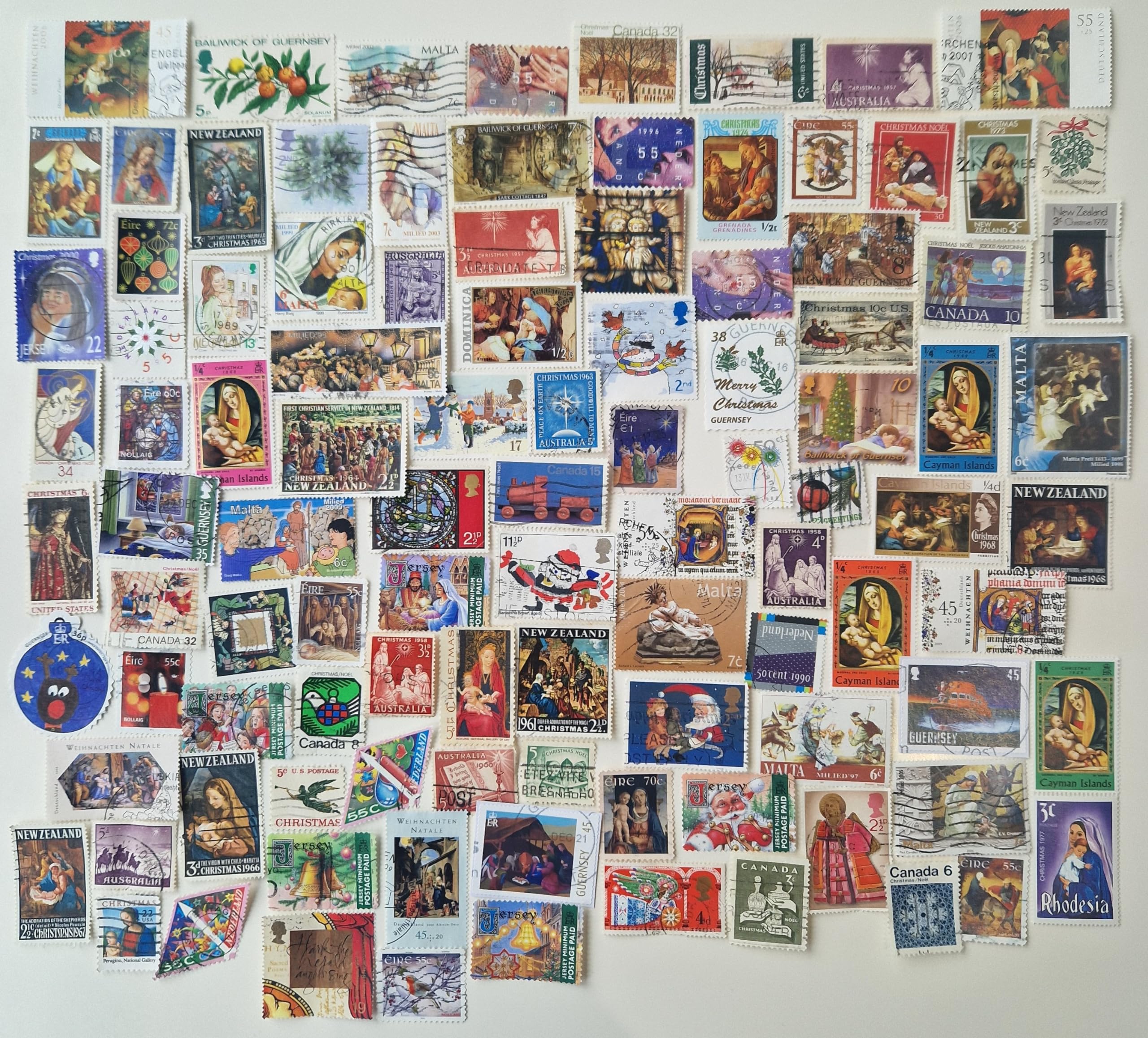 World Christmas Stamps Collection - 100 Different (Stamps for Collectors)