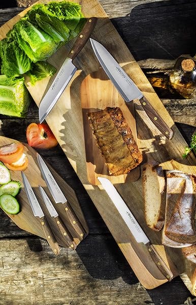 ARCOS SANTOKU KNIFE 7 INCH STAINLESS STEEL. JAPANESE KITCHEN KNIFE FOR FISH, MEAT AND VEGETABLES. OVENGKOL WOOD HANDLE 100% NATURAL FSC AND 190MM BLADE. SERIES NORDIKA. COLOR BROWN.