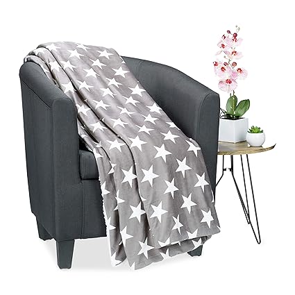 Relaxdays Kuscheldecke Sterne, Flauschige XL Wohndecke, modernes Motiv, Lamfelloptik, waschbar, warm, 220 x 240 cm, weiß, Pol