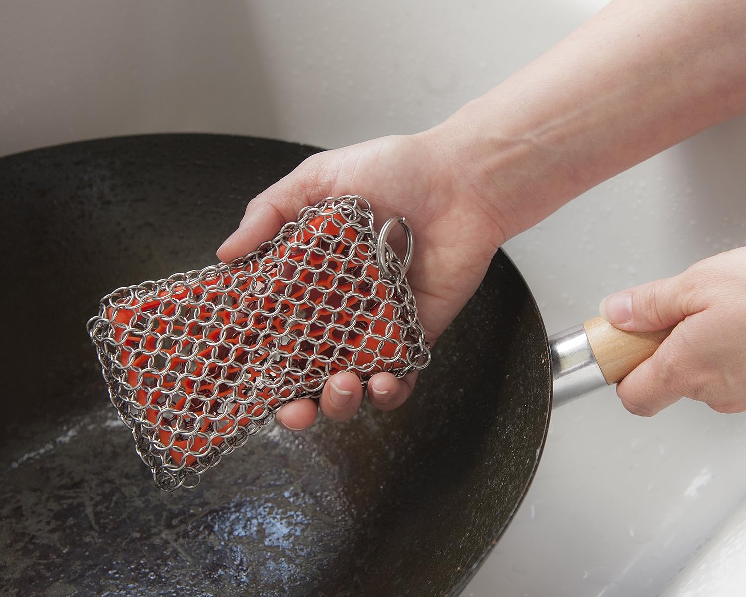 B&L The Original Cast Iron Scrubber & Cleaner Chainmail Scrubber with Silicone Insert Life Time Warranty: Home & Kitchen
