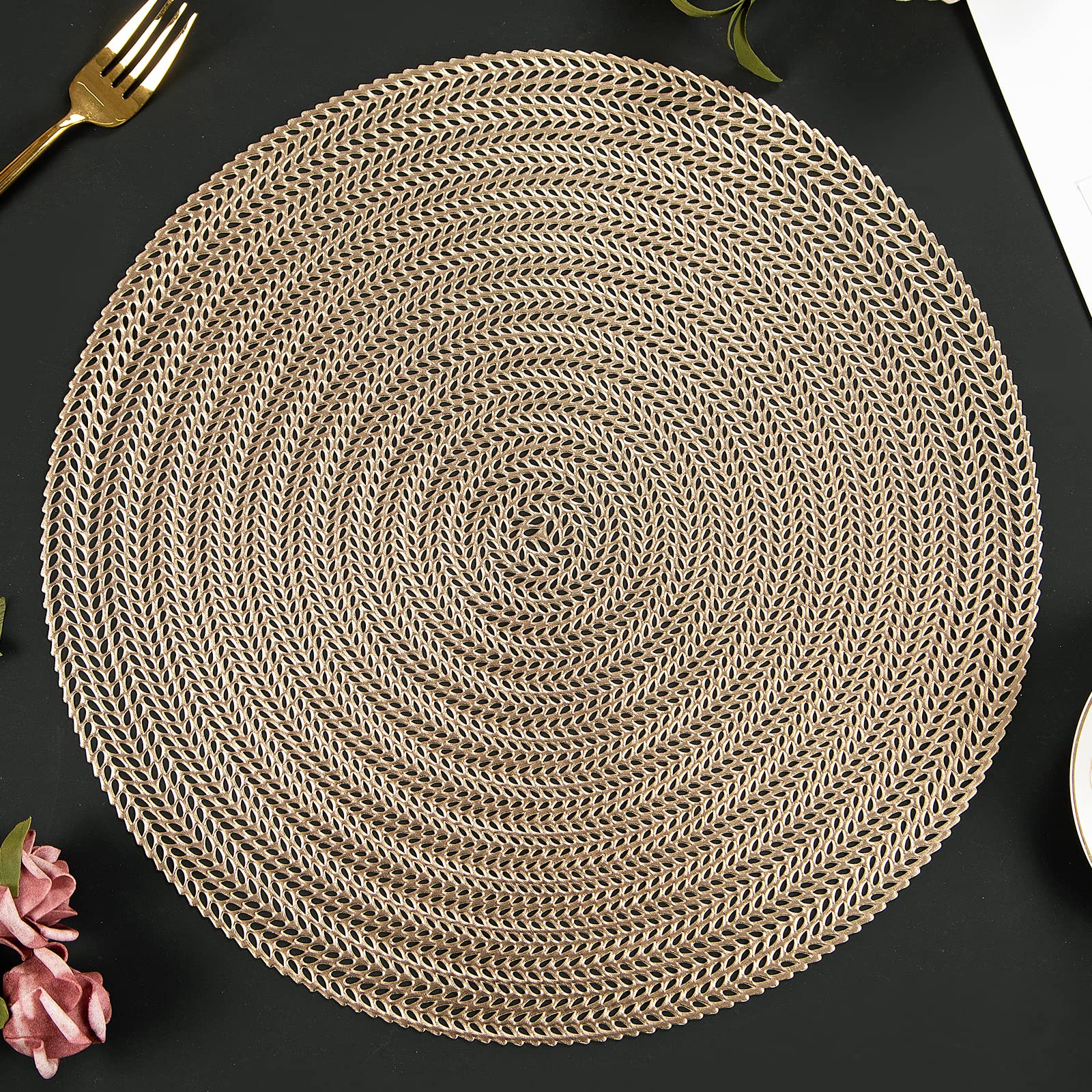 Mabbcoo Round Placemats Set of 6, 15 Inch Vinyl Placemats Hollow Out Washable and Wipeable Gold Circle Place Mats Dining Table Mats for Anniversary Dinner Kitchen Decorations