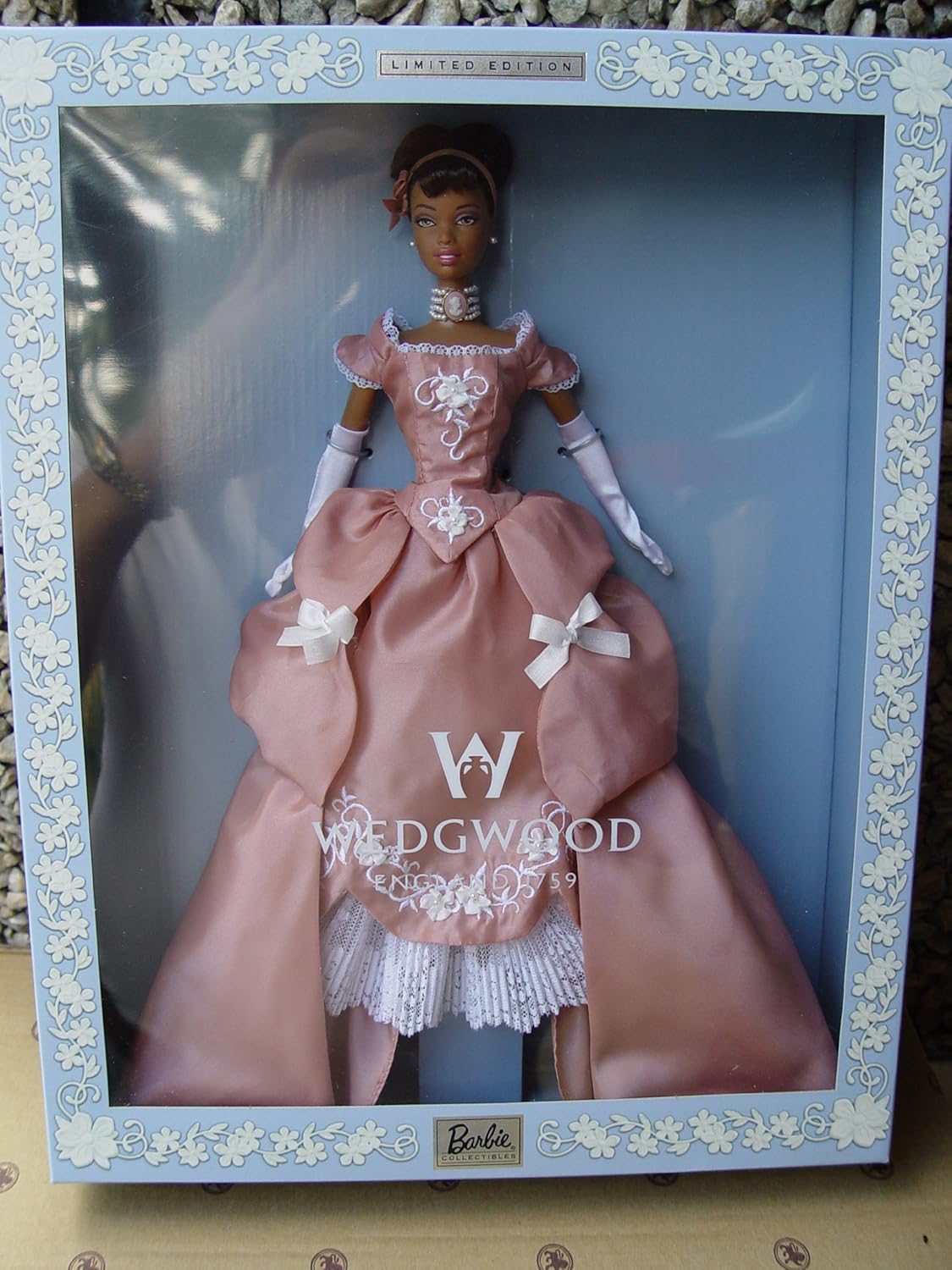 Búp bê barbie doll Debbie Wedgwood England 1759 | Việt Nam