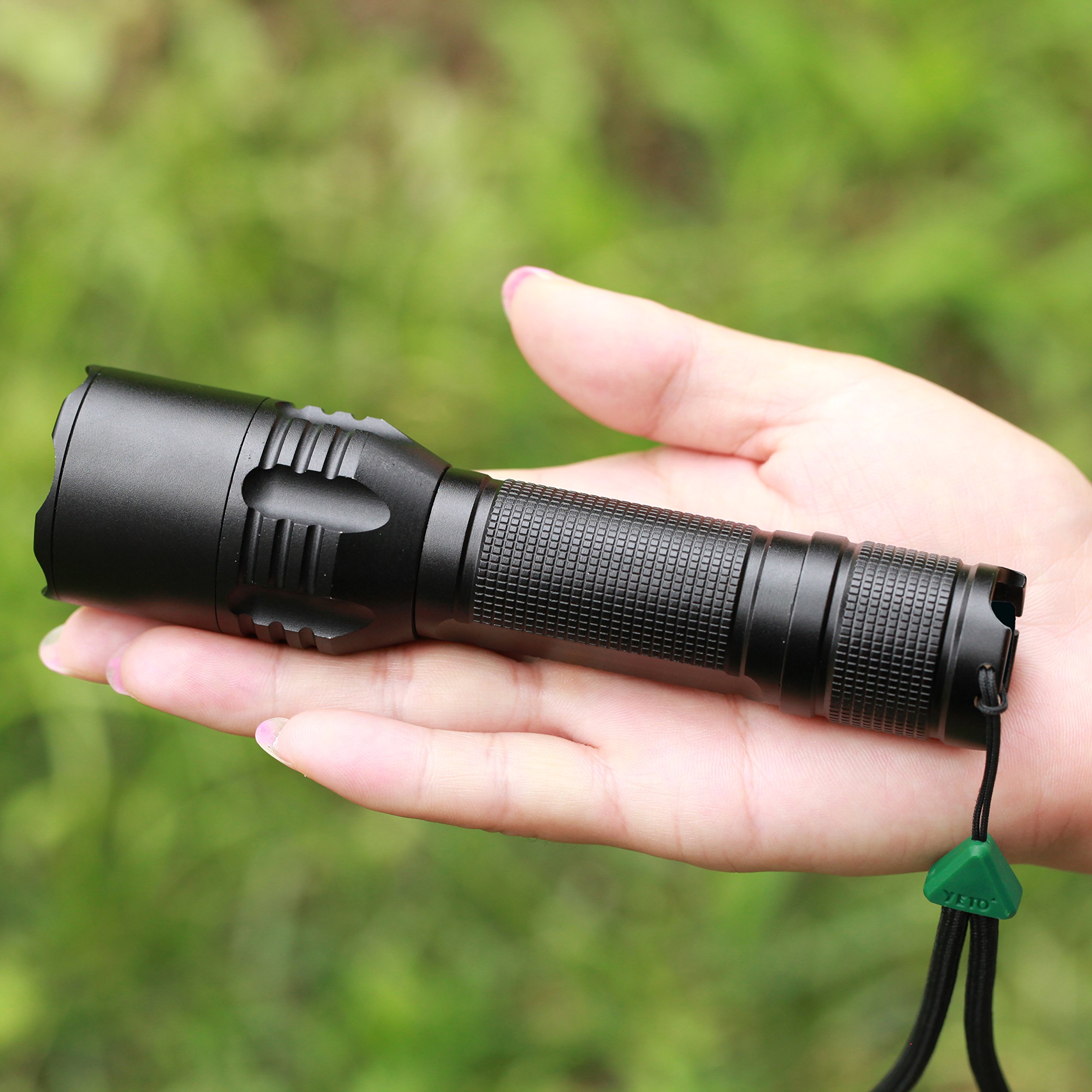 YETO Three-modes CREE XML-2 8W LED Self-defense Bezel Handheld Flashlight Torch