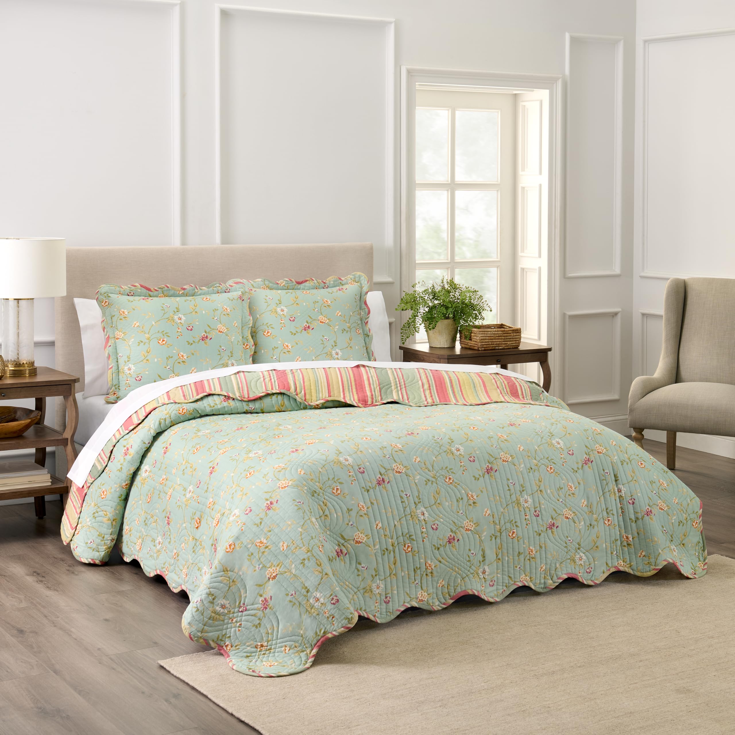 Waverly Garden Glitz Modern Farmhouse Floral 3-Piece Reversible Quilt Bedding Bed Spread Set, King/California King, Vapor Image