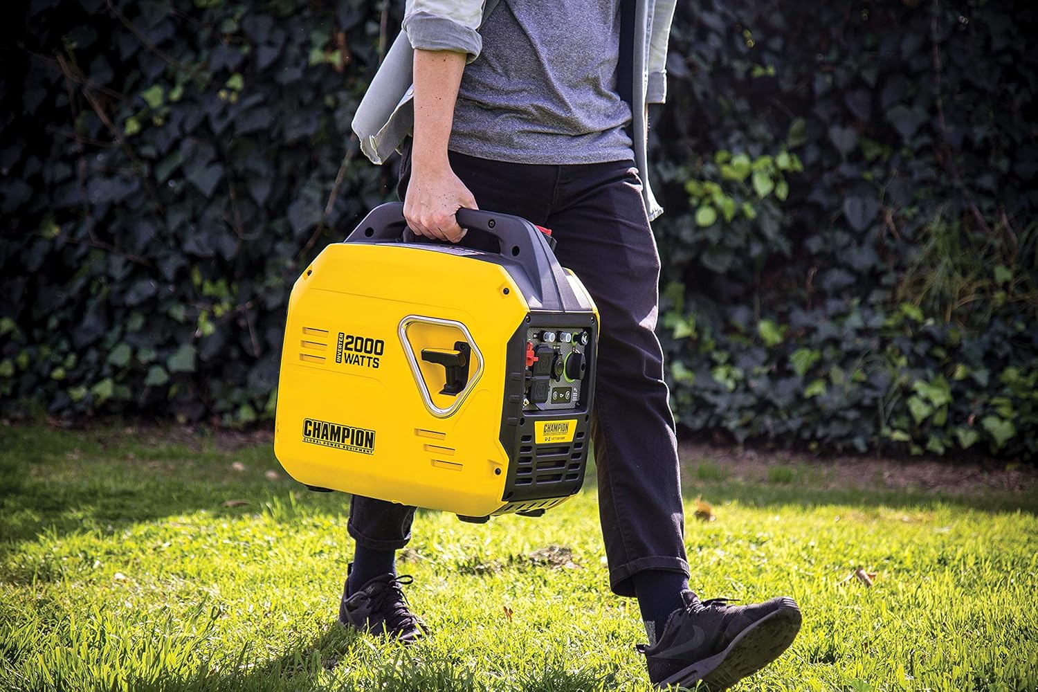 Champion Power Equipment 100692 2000-Watt Ultralight Portable Inverter Generator : Garden & Outdoor