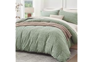 Newspin Green Duvet Cover Queen, Ultrasonic Brushed Textured Duvet Cover Set 3 Pieces Bedding Set with Zipper Closure for All Season, 1 Duvet Cover 90x90 inches and 2 Pillow Shams (No Comforter)