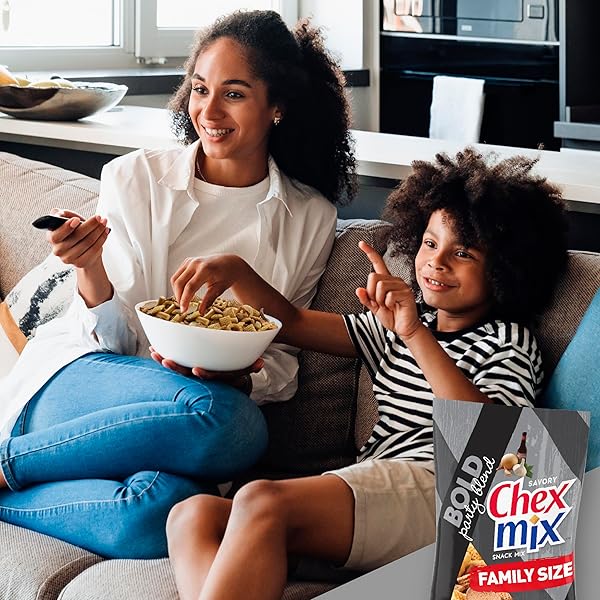 CHEX MIX BOLD PARTY BLEND SAVORY SNACK MIX, SNACKS, FAMILY SIZE, 13.5 OZ