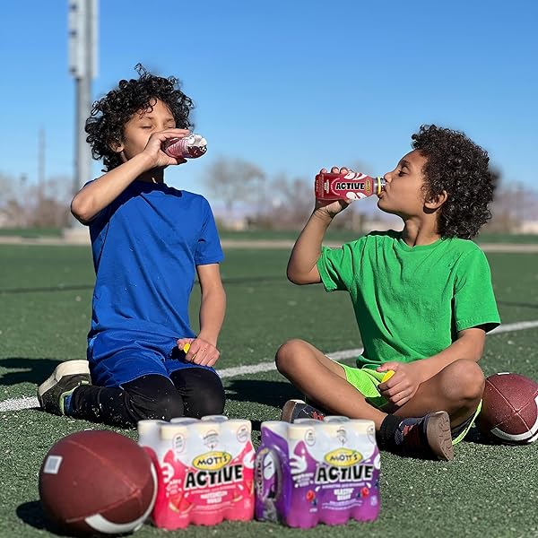 MOTT’S ACTIVE BLASTIN’ BERRY HYDRATING JUICE BEVERAGE, 8 FL OZ BOTTLES, 24 COUNT (4 PACKS OF 6), MADE WITH NATURALLY SOURCED ELECTROLYTES & COCONUT WATER, GLUTEN & CAFFEINE-FREE, KOSHER