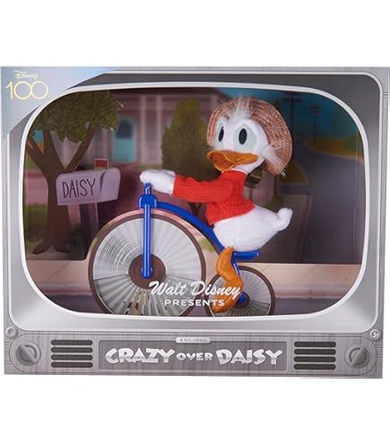 Amazon.com: Medicom Disney: Astronaut Donald Duck Vintage Ultra