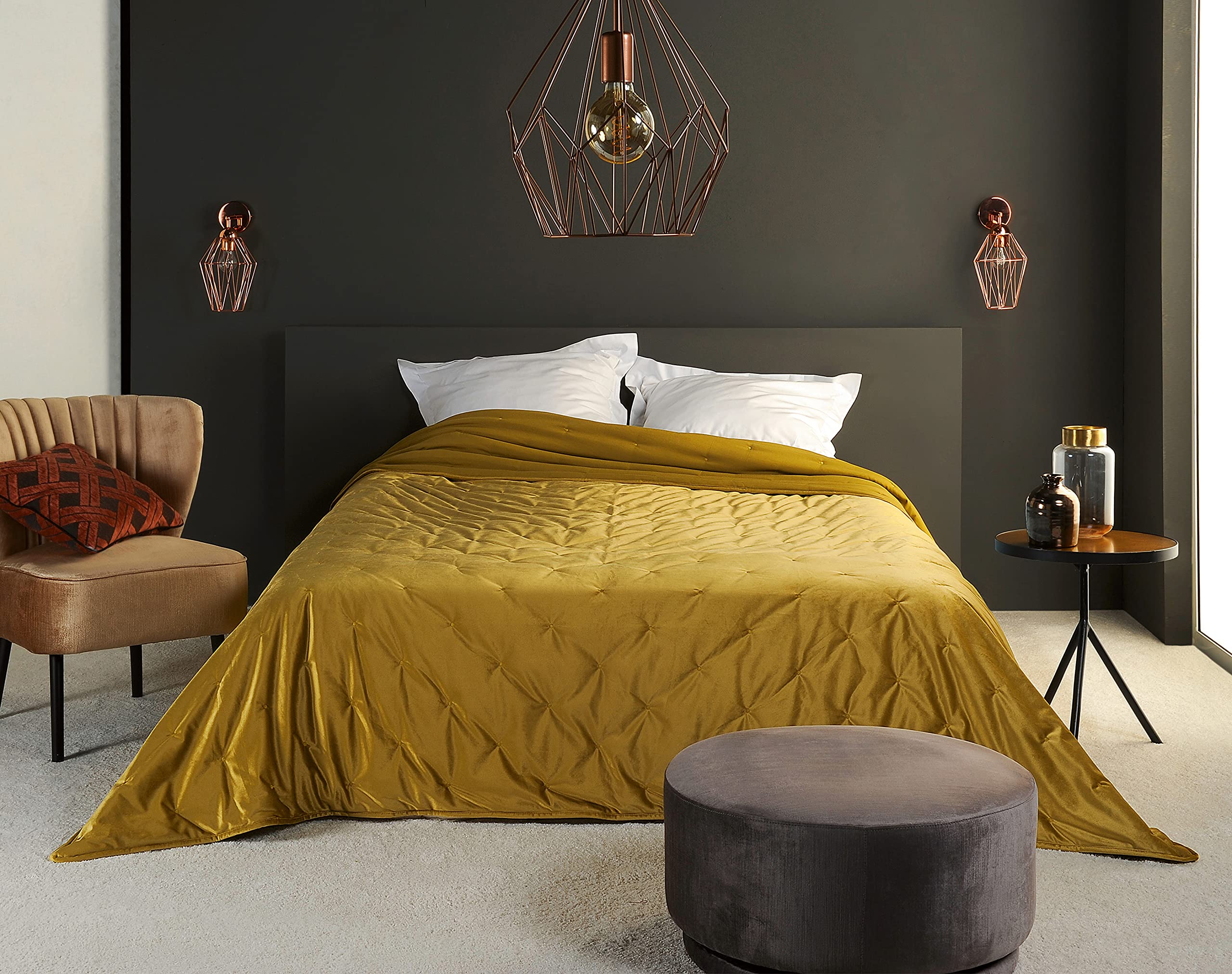 LINDER Bedspread 240 x 250 cm Green