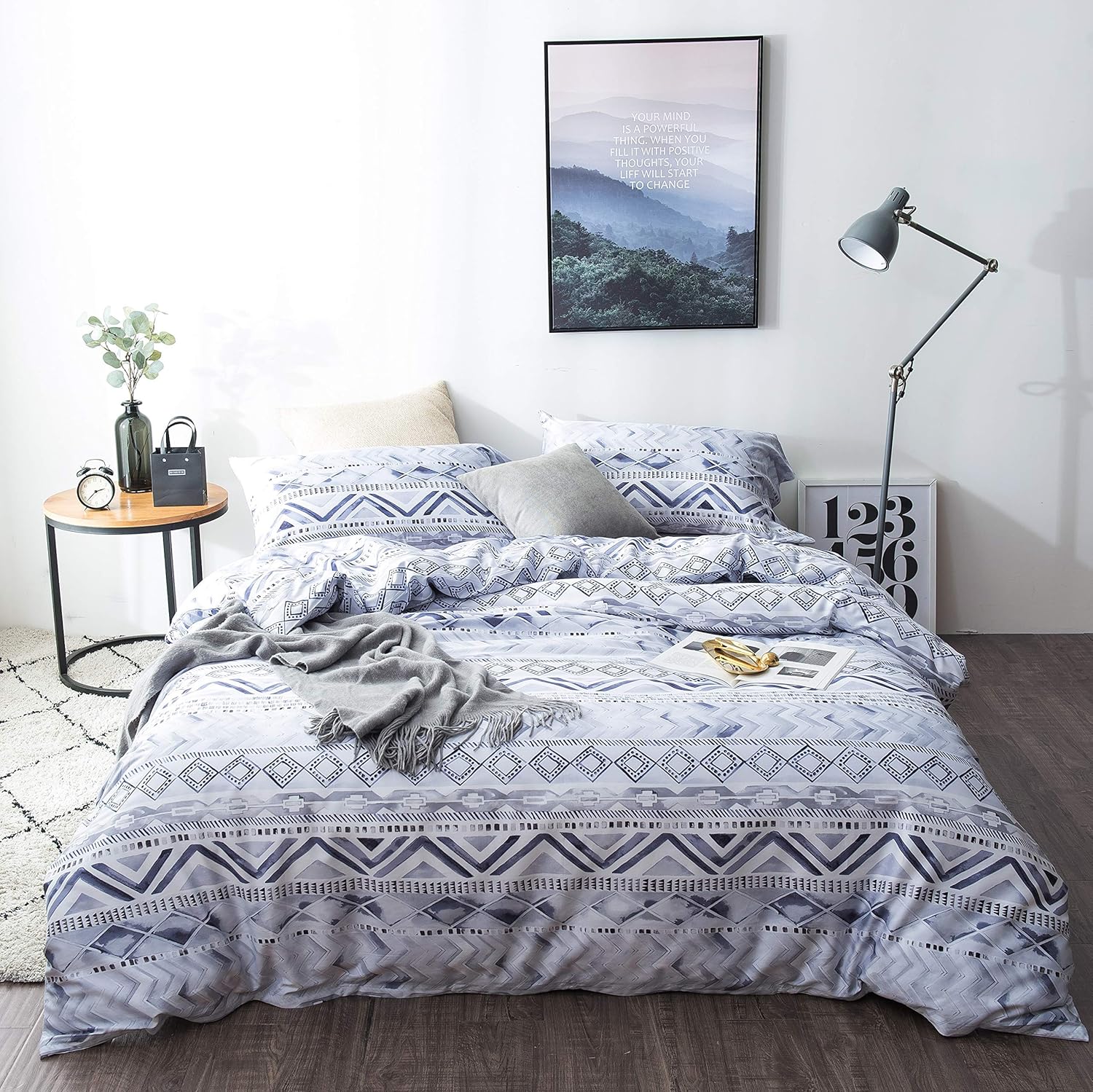 Amazon Com Slumbertown Blue Geometric Duvet Cover Queen Size 3 Piece Set Soft Luxurious Western Aztec Pattern Comforter Cover In Watercolor Design On 300tc Egyptian Cotton Indigo Blue Gray White Bedding