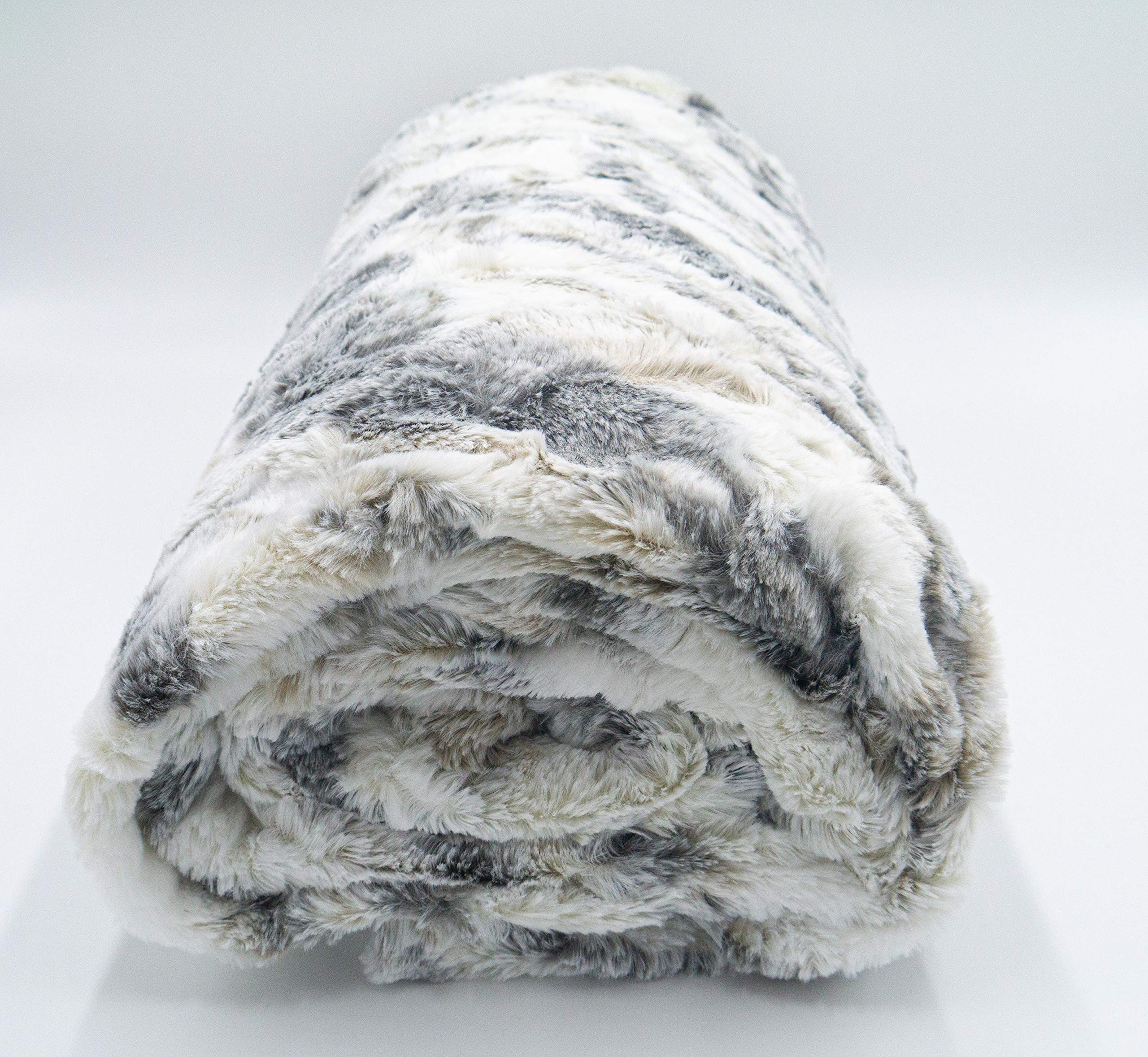 Lex's Linens Opulence Premium Faux Fur Throws (Marble Wolf, 130 x 180 cm) — image 1
