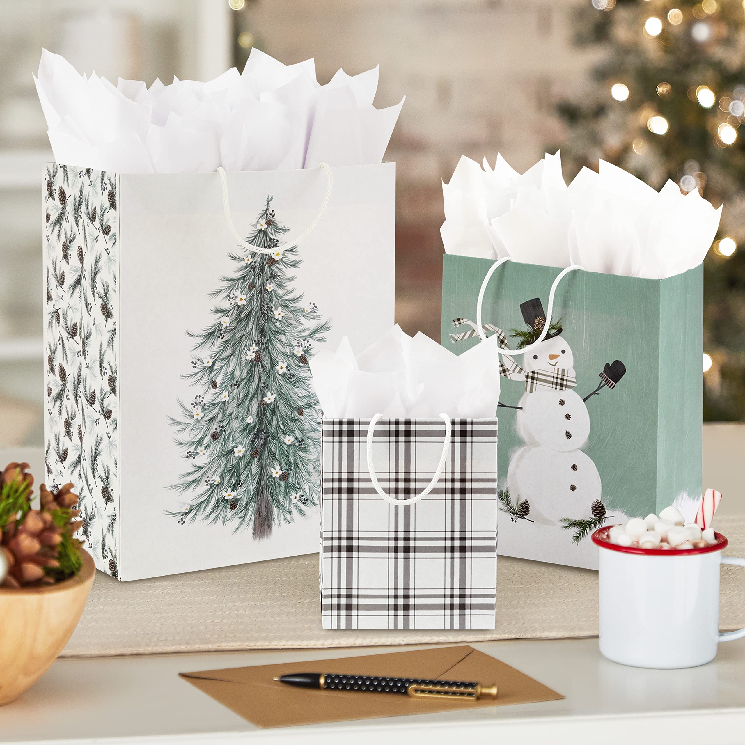 Hallmark Christmas Gift Bag Assortment (8 Bags: 3 Small 6