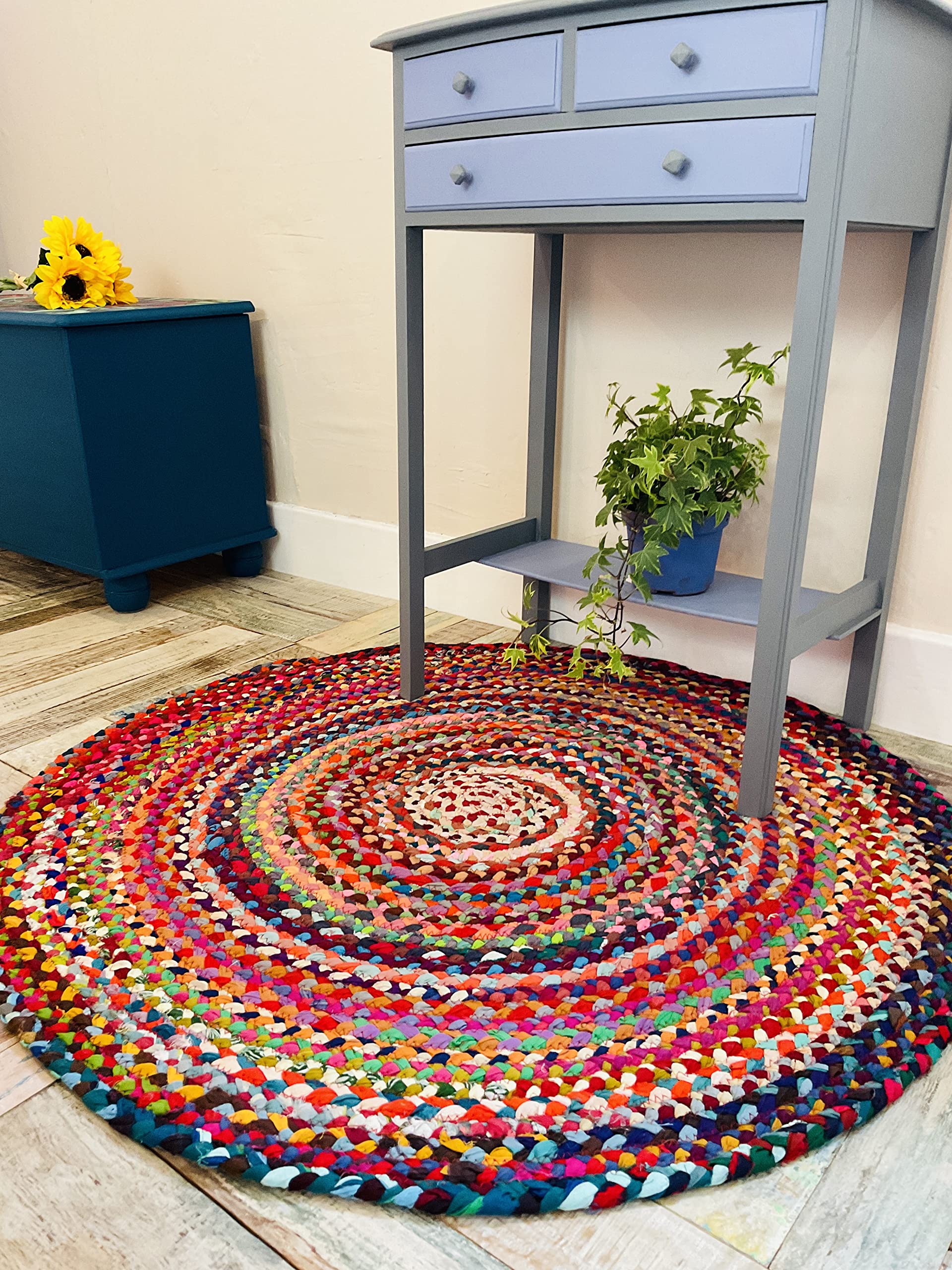 Second Nature Online Sundar Medium Round Braided Fabric Rug Hand Made Flat Weave with Multi Colour Recycled Fabric 90 cm Diameter