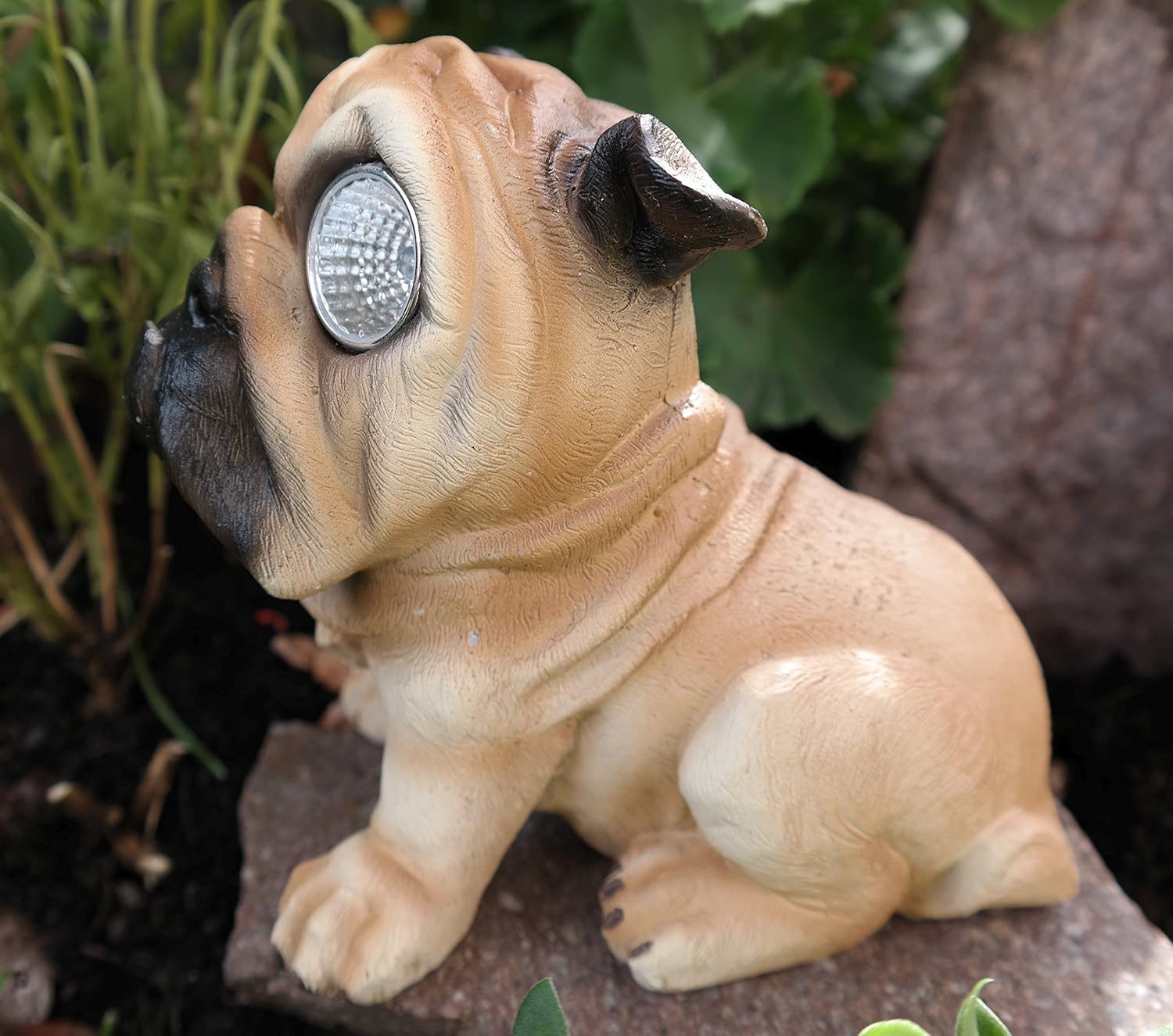 hund mops mit solaraugen figur solar solarlaterne garten gartenfigur garten terrasse dekoration apostilla co
