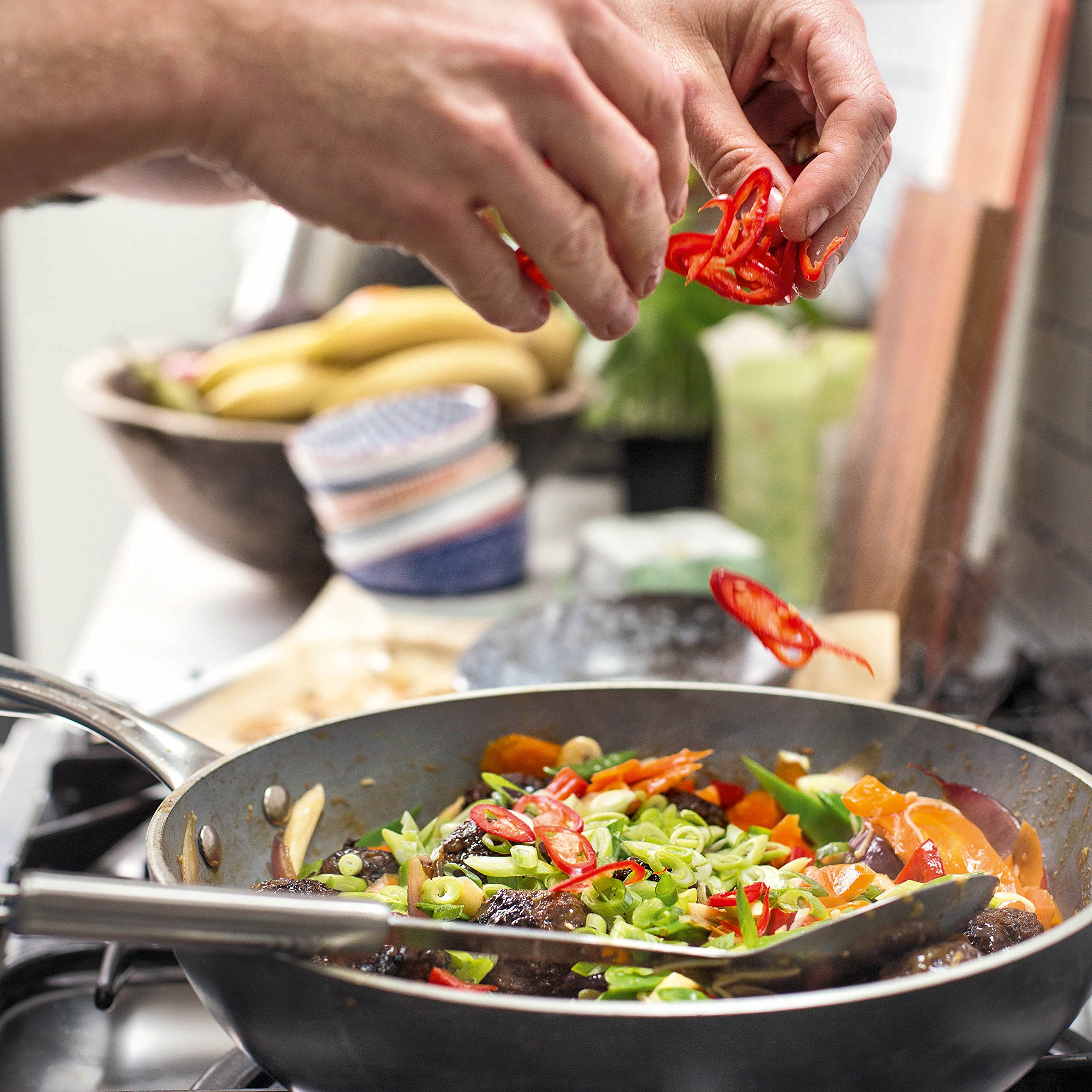 [- Lose Weight for Good: Full-flavour cooking for a low-calorie diet -]