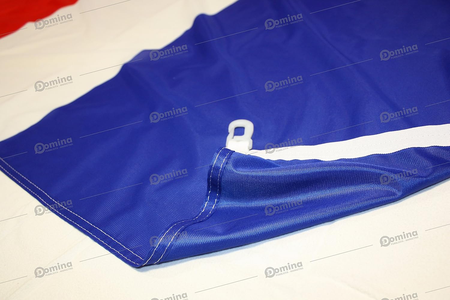 Domina France flag 150x100 cm in windproof nautical fabric 115g/m², French flag 150x100 in washable fabric, professional flag 150x100cm with snap hooks, double perimeter seam and reinforcement ribbon - Image 4