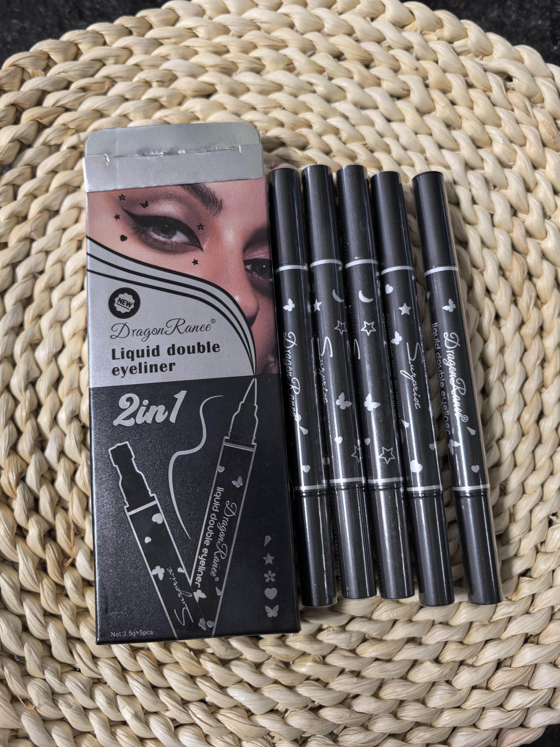 QIUFSSE 5Pcs Double-headed Liquid Eyeliner Stamp Pencil Set,Winged Eyeliner Stamp Pen Women Black Long-lasting delineador de ojos,(Heart/Flower/Star/Butterfly/Cone) Shape Eye Liner Stamp