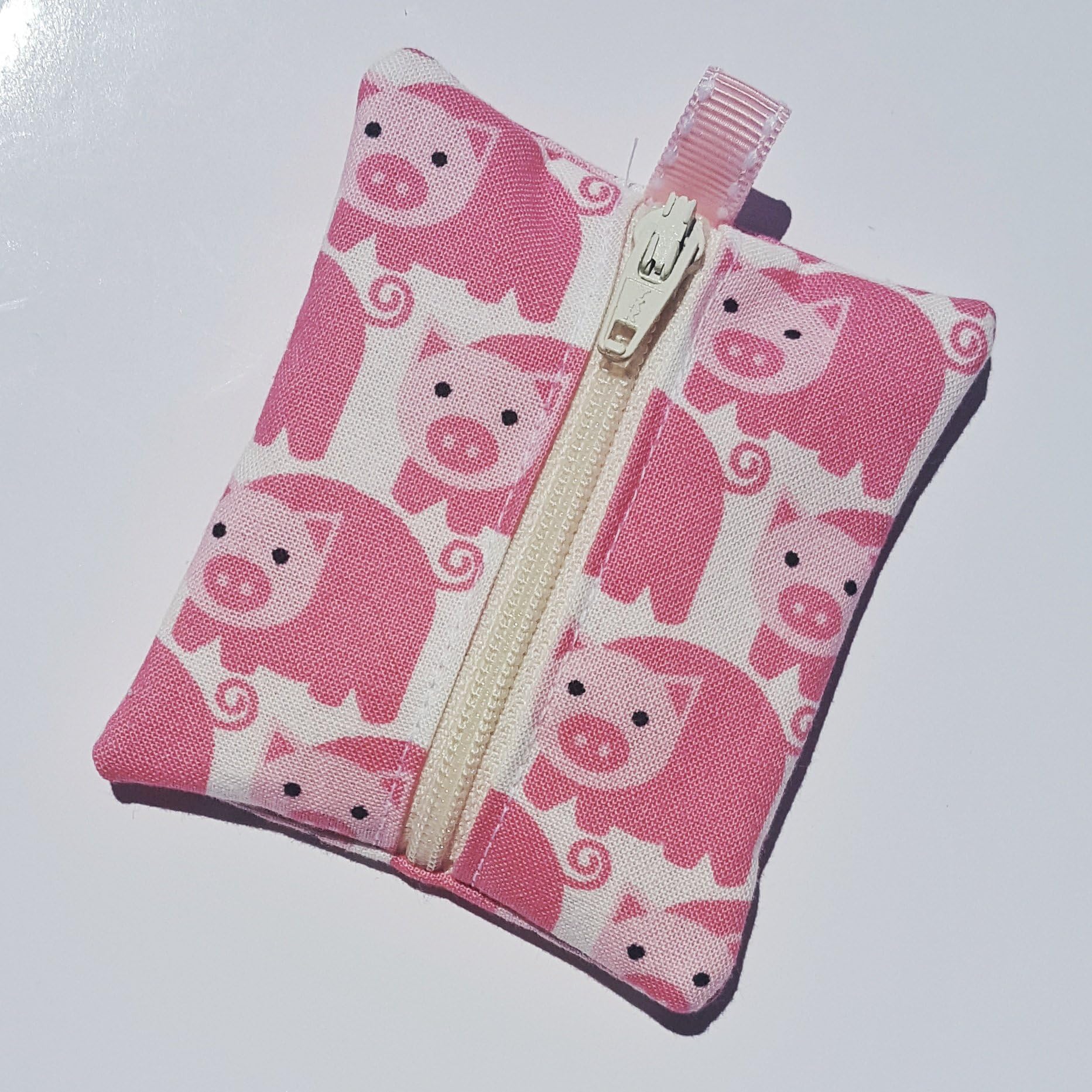 Ear Bud Pouch / Earbud Holder / Zip Pouch / Mini Zip Pouch / Jump Drive Holder ::: Pink Piggy Pigs