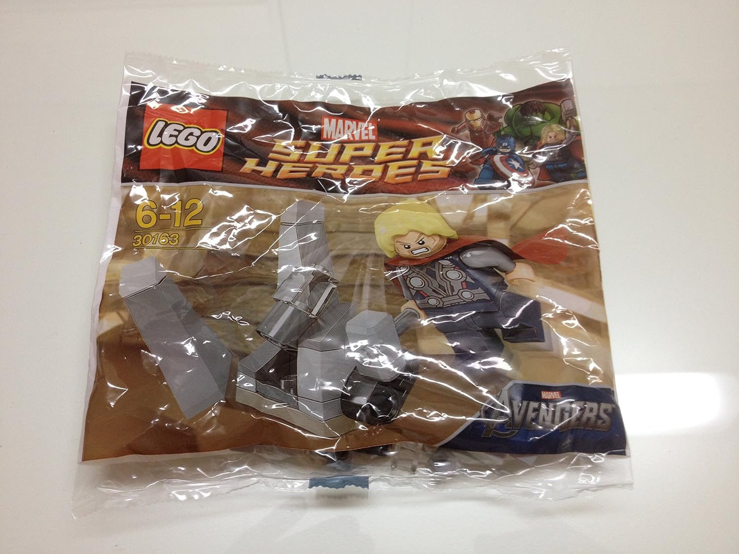 Amazon Co Jp レゴ マーベルスーパーヒーローズ アベンジャーズ ミニセット ソー とコズミックキューブ 並行輸入品 Lego Marvel Super Heroes Avengers Thor And Cosmic Cube パソコン 周辺機器