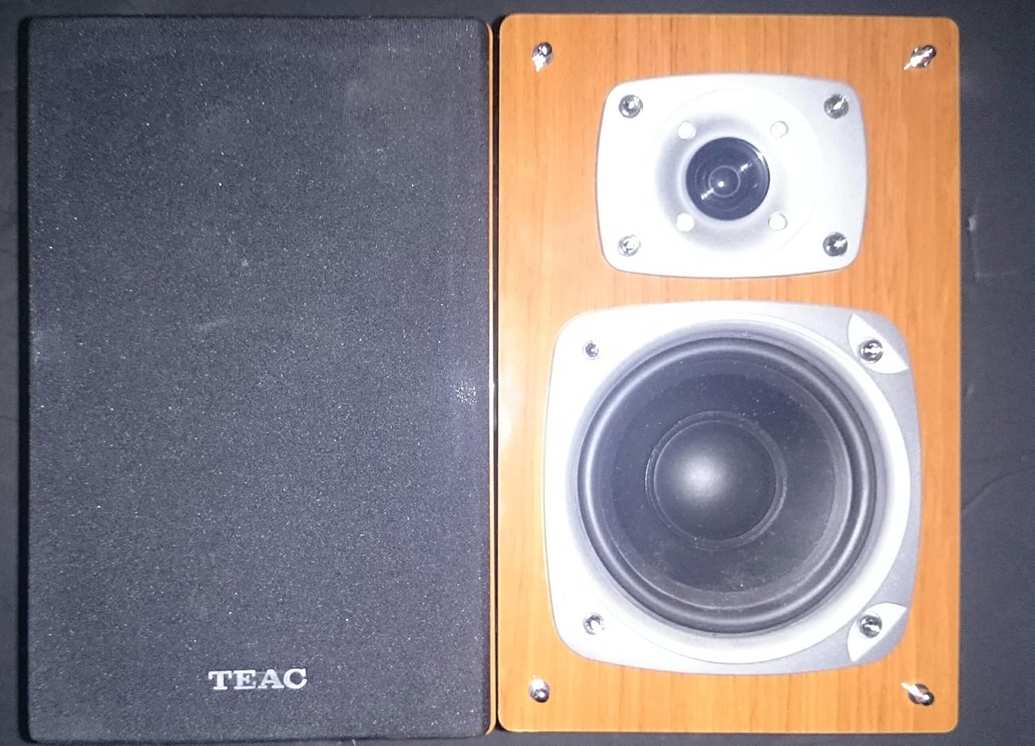 teac bookshelf speakers