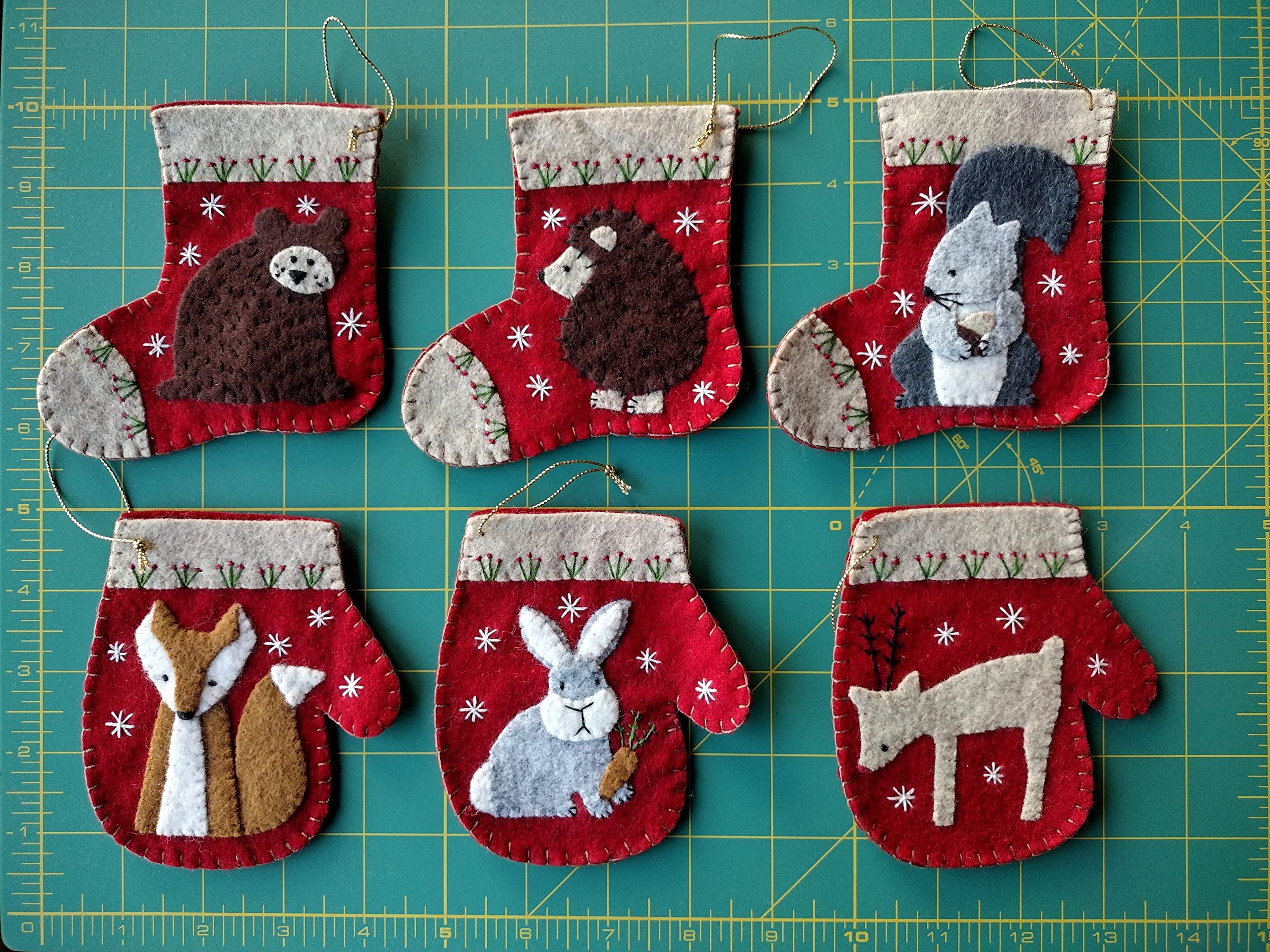 Generic, Christmas Critters Felt Ornament Kit | DIY Wool Stocking Applique from Rachel's of Greenfield, 0919
