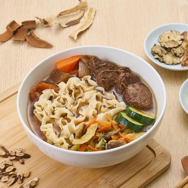 VEGEKING VEGAN BEEF NOODLE SOUP – TAIWAN RAMEN | PLANT-BASED MEAT & READY-TO-EAT | HEALTHY, LOW FAT, HIGH PROTEIN ASIAN NOODLES | PRESERVATIVE-FREE, NON-GMO, NO MSG | PRE-COOKED BROTH NOODLES | MUSHROOM & VEGETABLE FLAVOR | VEGETARIAN (1 PACK)