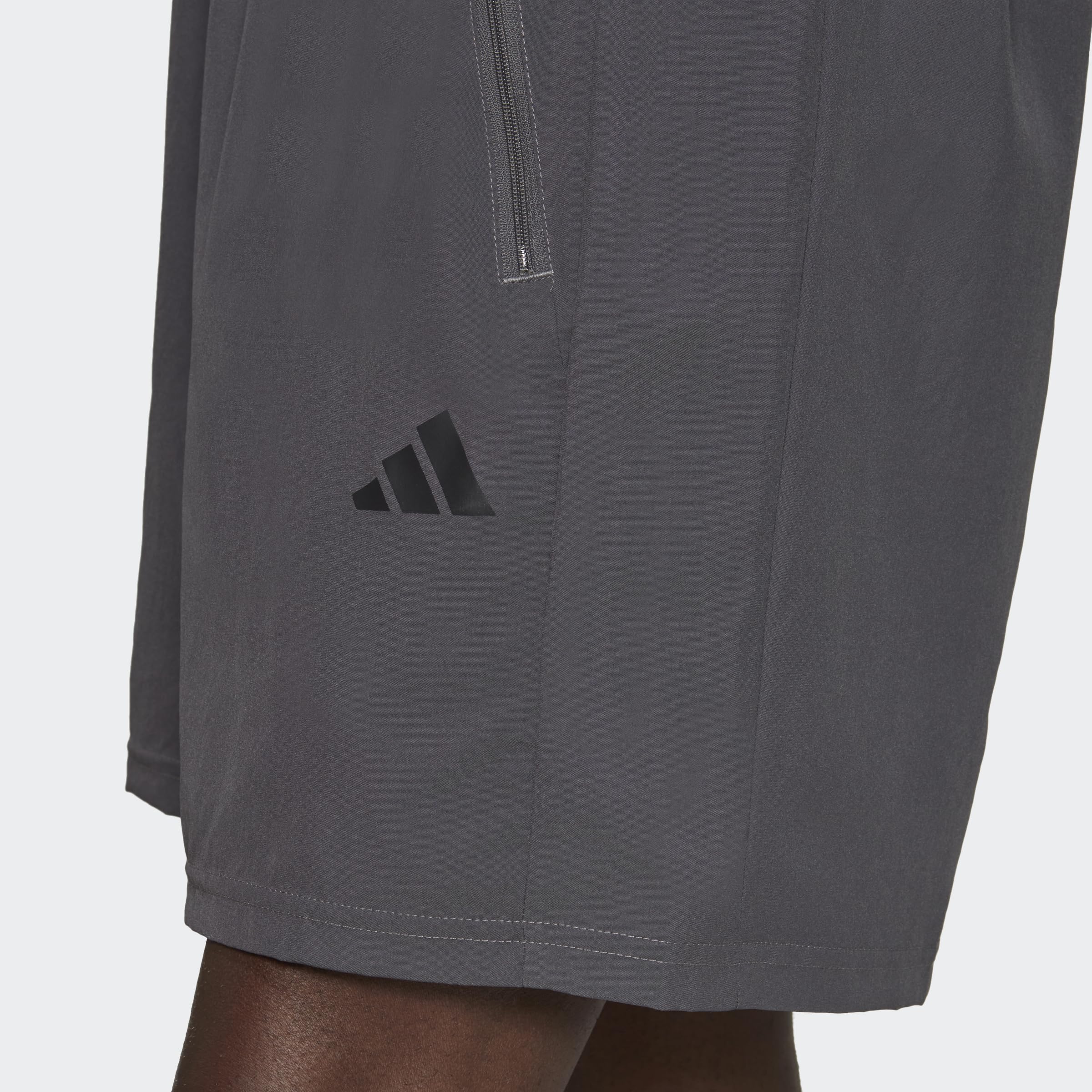 Adidas Herren Train Essentials Woven Training Shorts, Grey Five/Black, S 7 inch 2