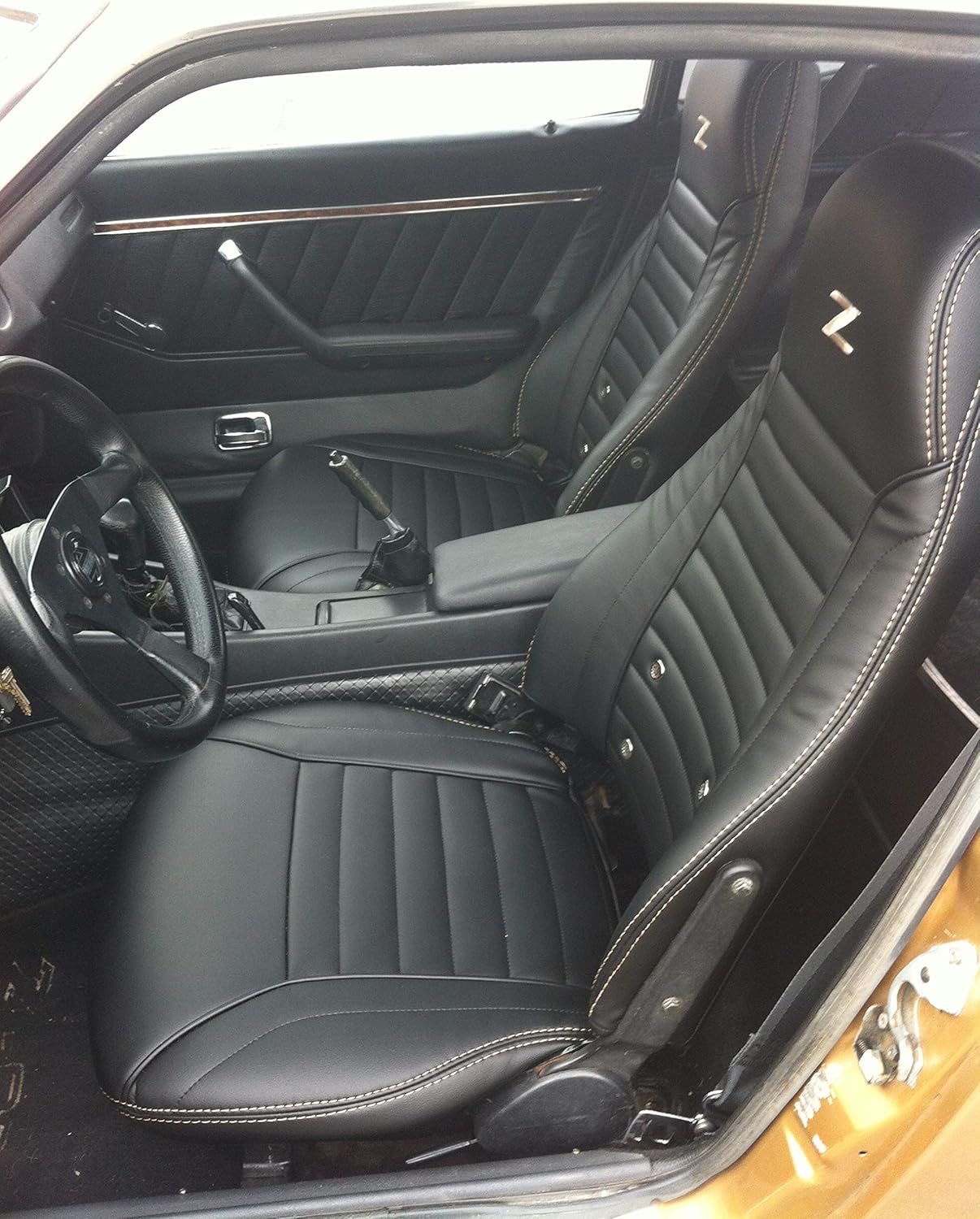 Amazon Com Interior Innovations 240z 260z 280z Custom Front Synthetic Leather Seat Covers With Light Golden Stitching And Z Logo Automotive