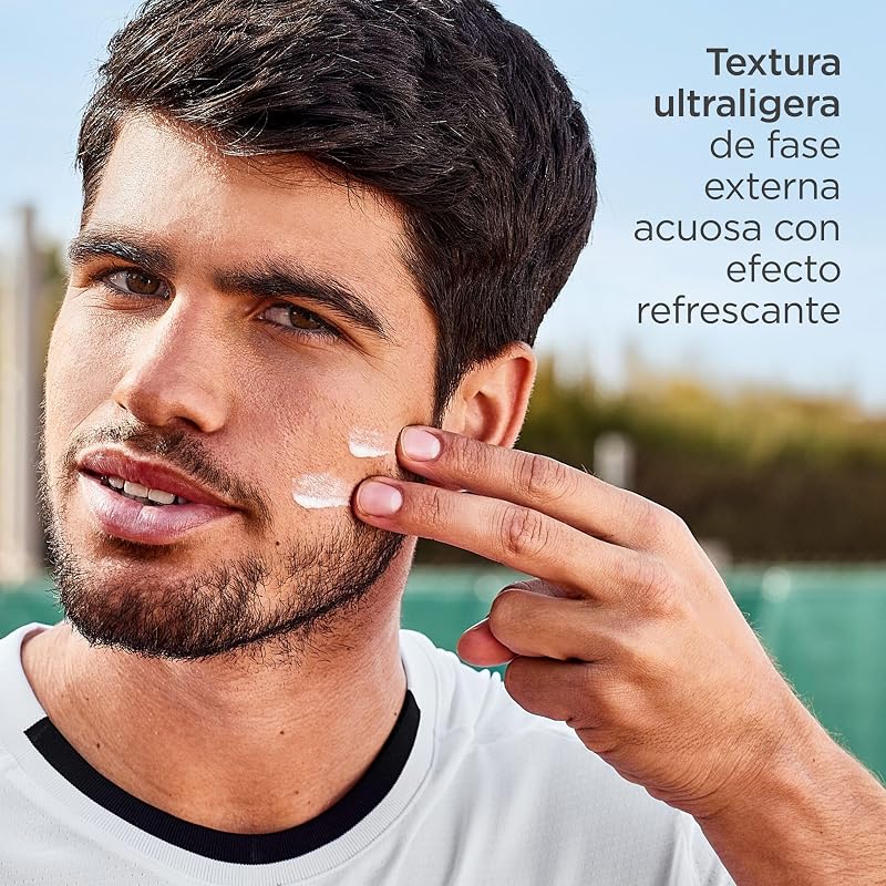 Fotoprotección Fusion Water MAGIC by Alcaraz Protector Solar Facial de Textura Ultraligera y Fase Externa Acuosa con Efecto Refrescante, 50 ml