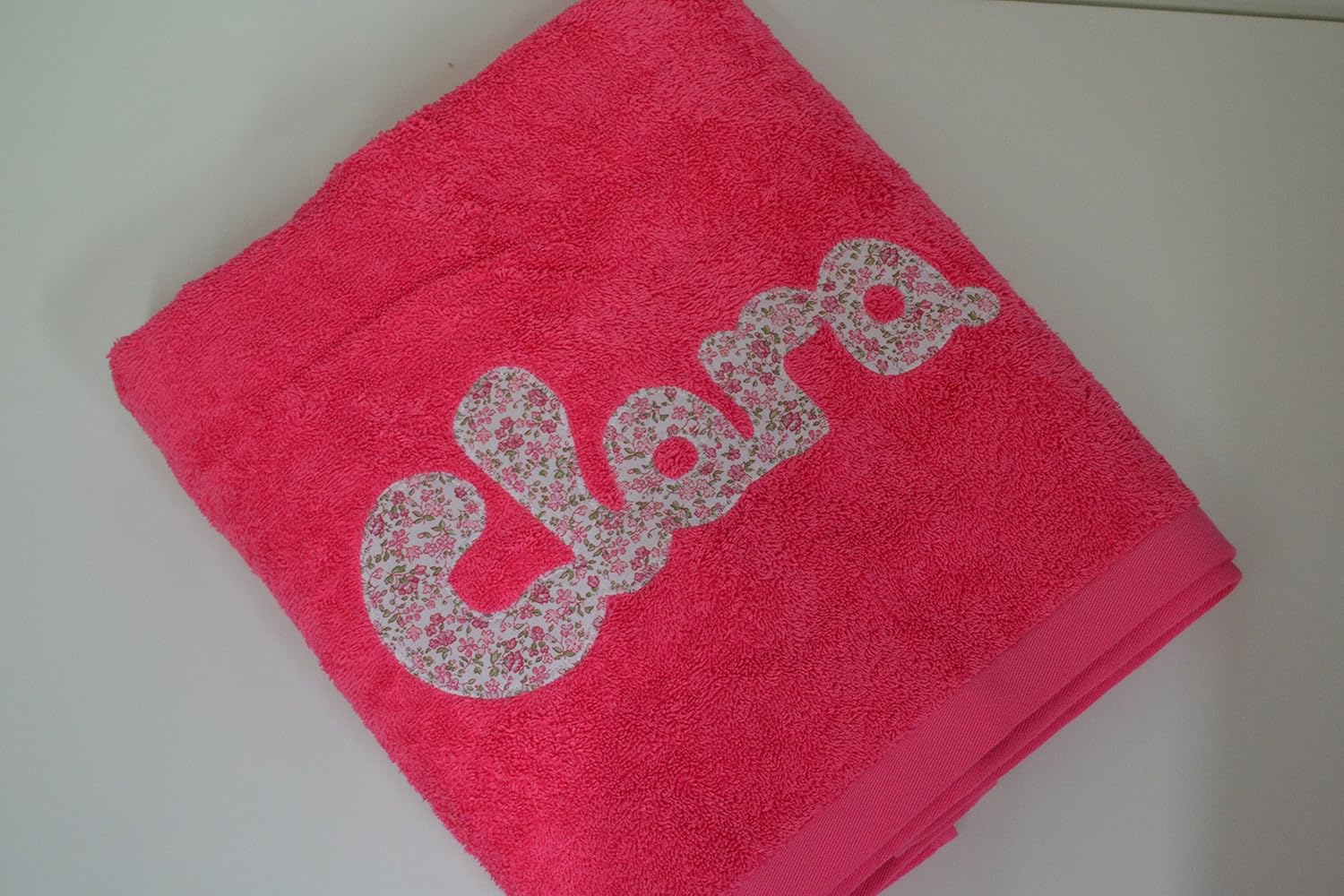 Toallas personalizadas con nombre | Toallas de baño y de playa de calidad