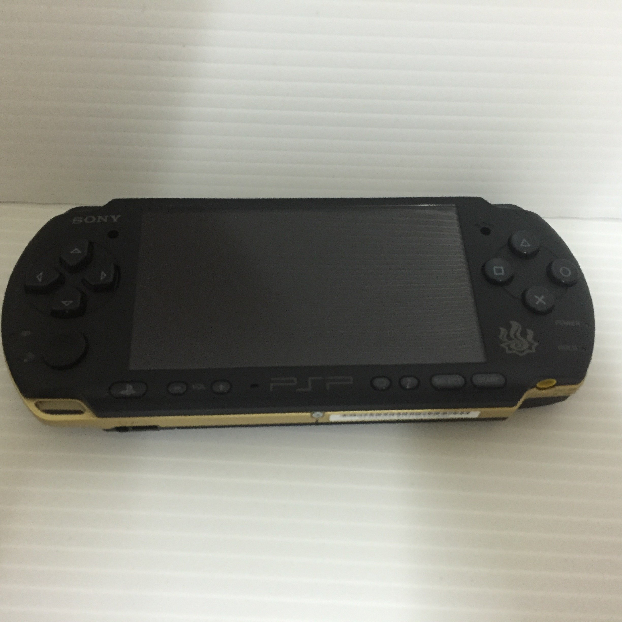 PSP「プレイステーション・ポータブル」 モンスターハンターポータブル 3rd ハンターズモデル (PSP-3000MHB) 【メーカー生産終了】