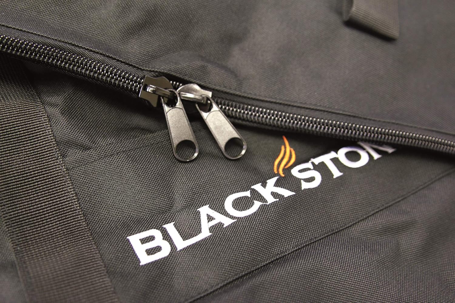 Blackstone 36" Griddle Top Carry Bag (only fits Blackstone 36" Griddle/Grill Top) Heavy Duty 600 D Polyester Weather Resistant with Extra Pockets (Does not fit full Griddle) : Outdoor Grill Covers : Garden & Outdoor