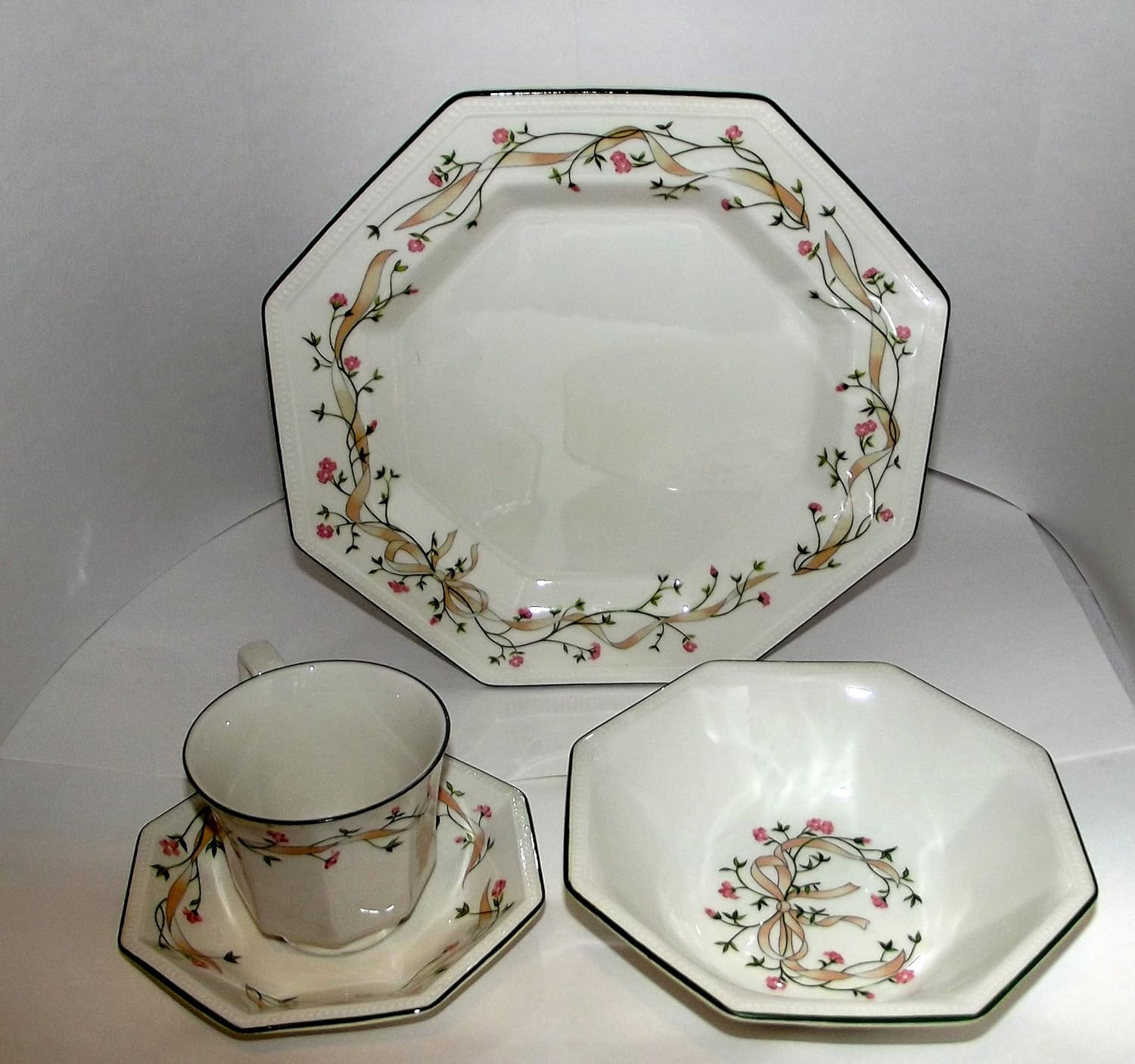 Johnson Brothers Eternal Beau 16Pc Dinnerware Set