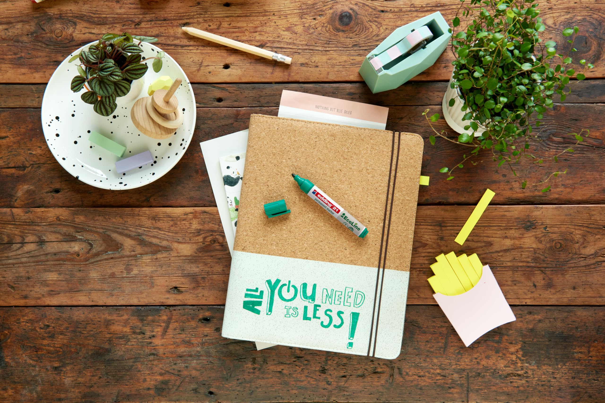 edding 21 Ecoline Permanentmarker - rot - 10 Stifte - Rund-Spitze 1,5-3 mm - schnell trocknender Permanent Marker - wasserfest, wischfest - für Karton, Kunststoff, Holz, Metall - Universalmarker, 4-21002 5