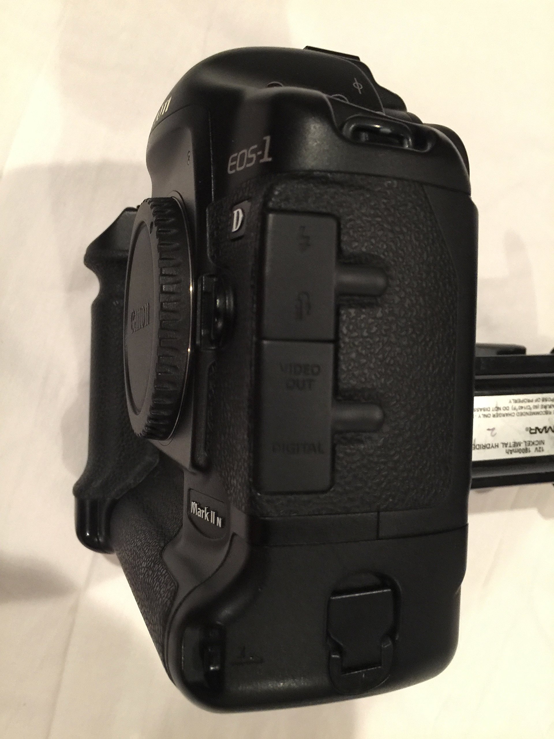 Canon EOS 1D Mark II N DSLR Camera (Body Only) (OLD MODEL)
