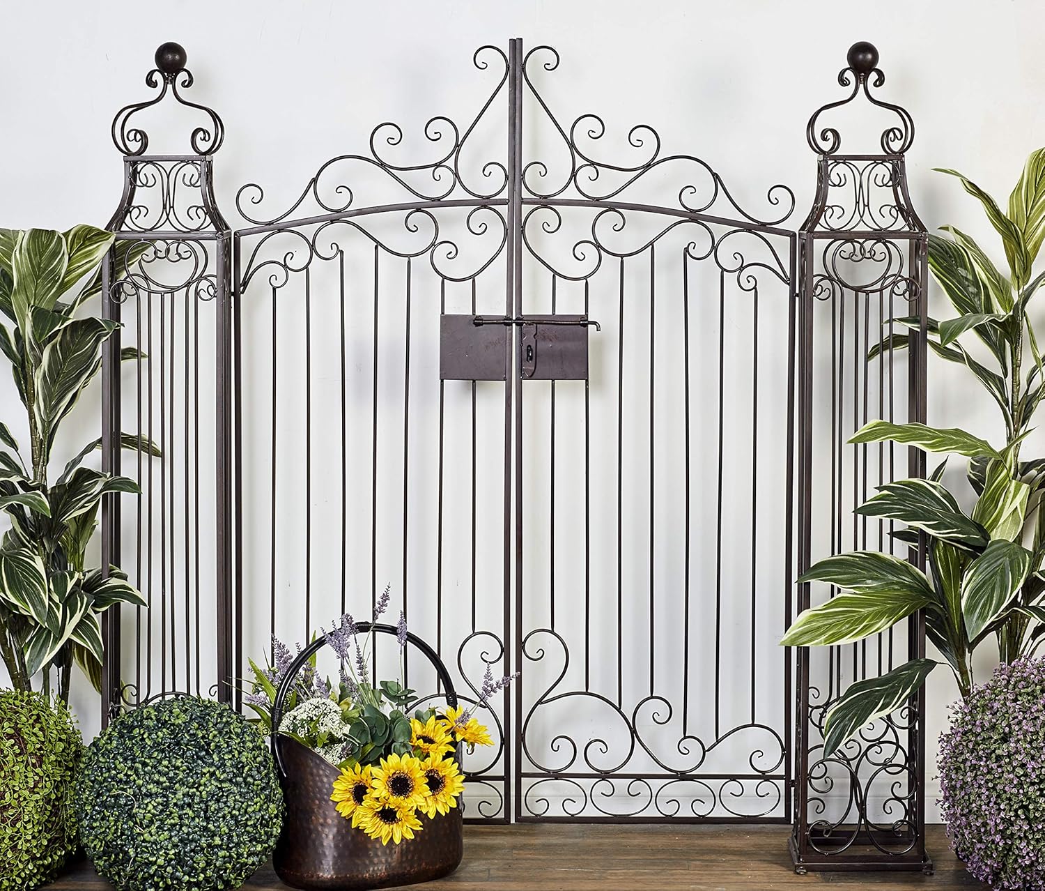 Amazon Com Deco 79 Large Traditional Brown Metal Garden Gate With Latch Ornate Scrollwor 64 X 60 Home Kitchen